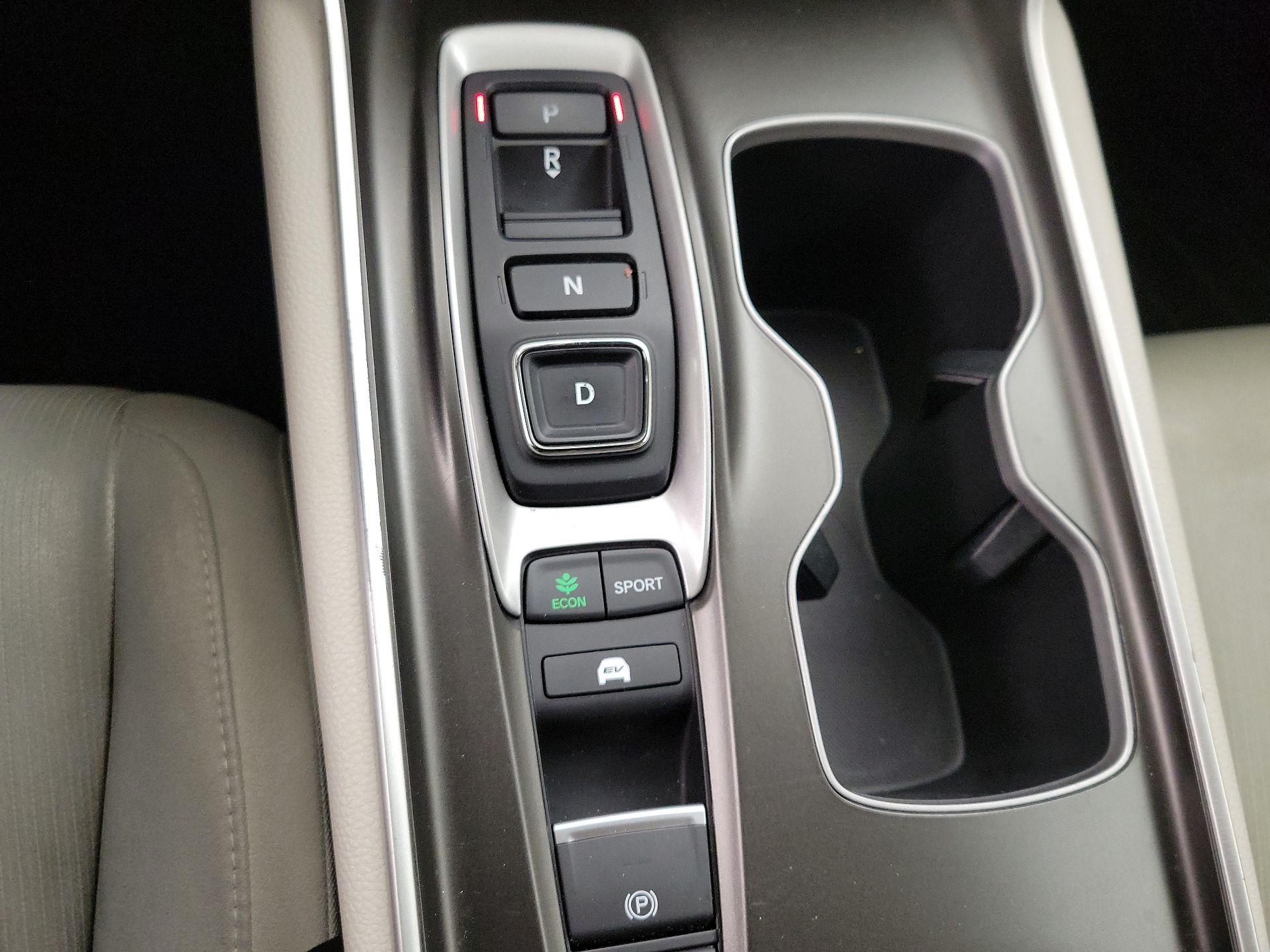 Thumbnail: 2019 Honda Accord - 17