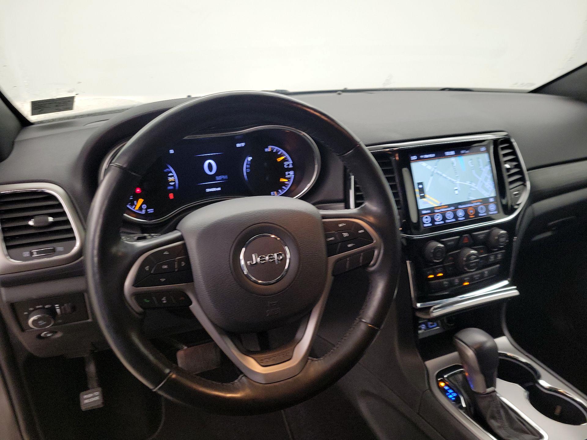 Thumbnail: 2020 Jeep Grand Cherokee - 10