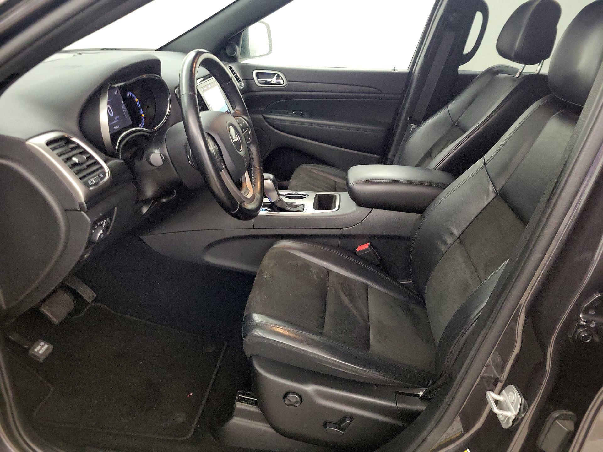 Thumbnail: 2020 Jeep Grand Cherokee - 11