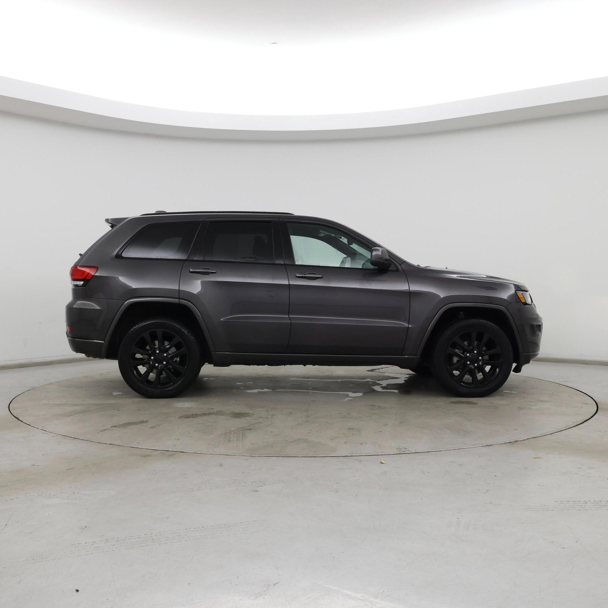 Thumbnail: 2020 Jeep Grand Cherokee - 7