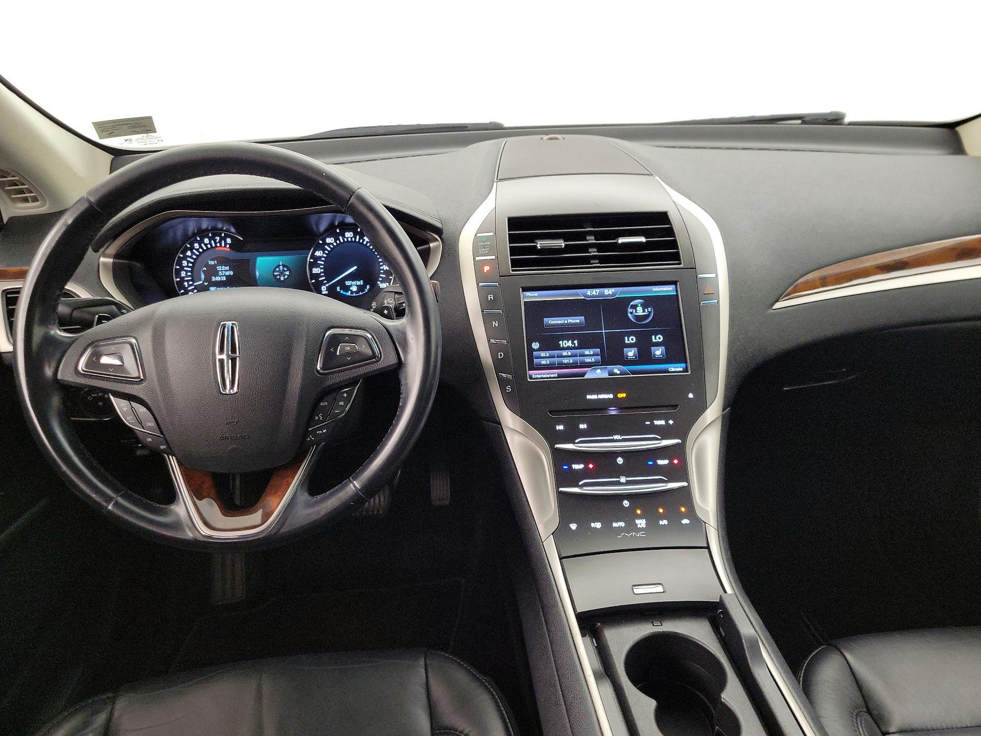 Thumbnail: 2016 Lincoln MKZ - 9