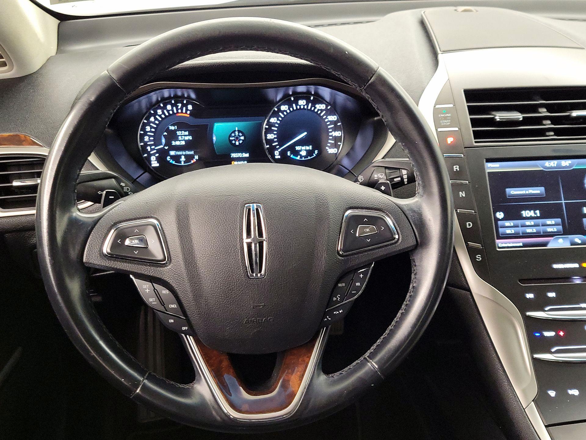 Thumbnail: 2016 Lincoln MKZ - 10
