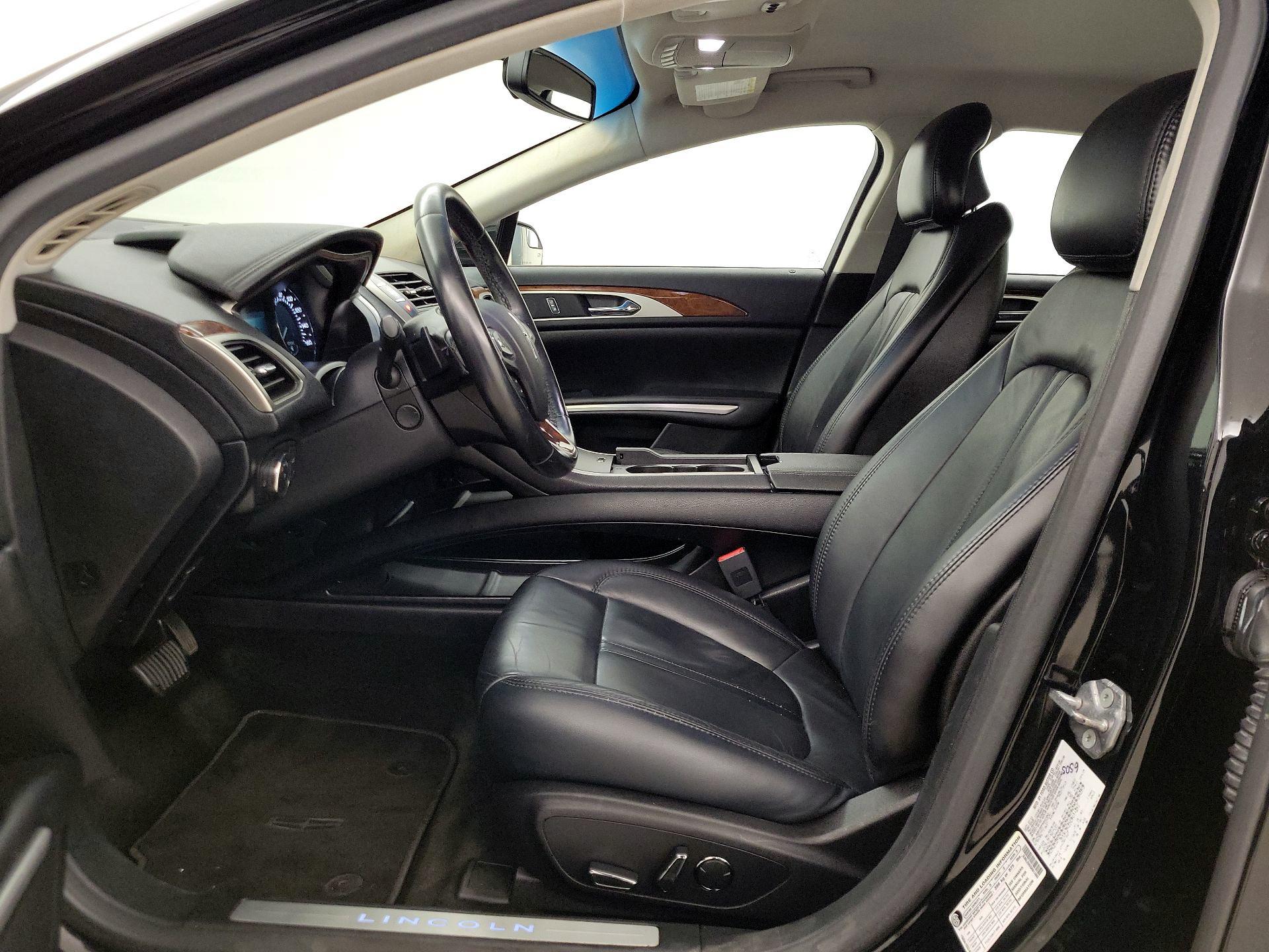 Thumbnail: 2016 Lincoln MKZ - 11