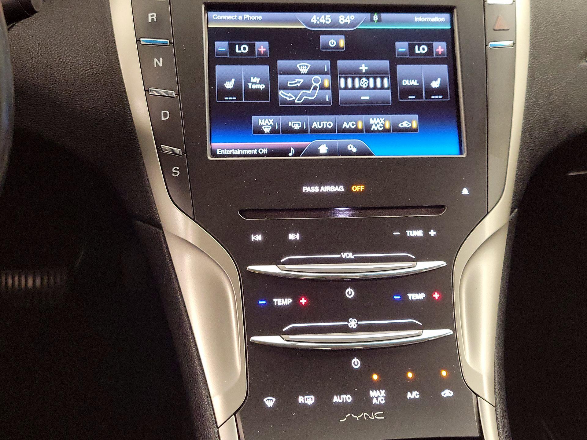 Thumbnail: 2016 Lincoln MKZ - 16
