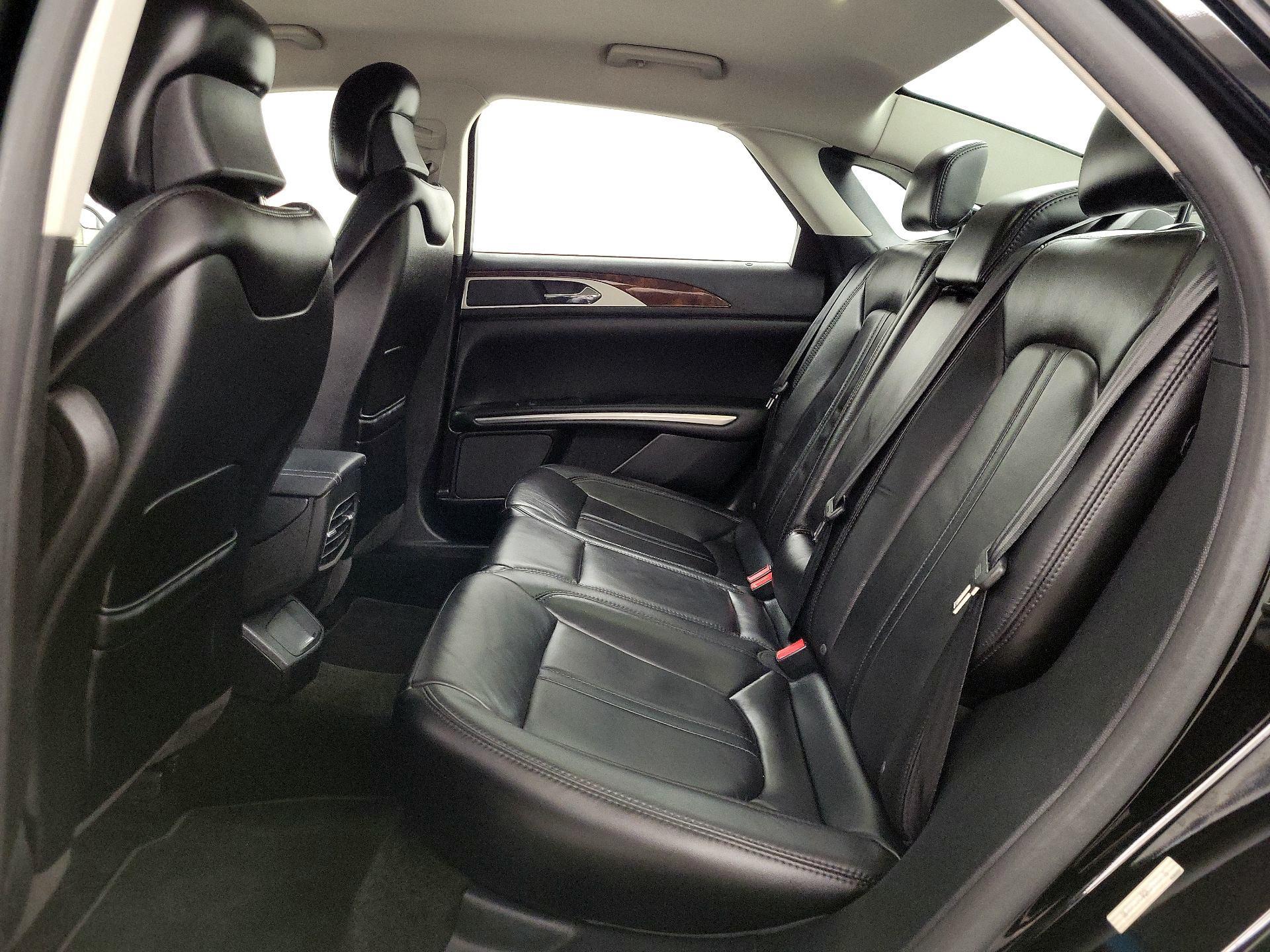 Thumbnail: 2016 Lincoln MKZ - 19