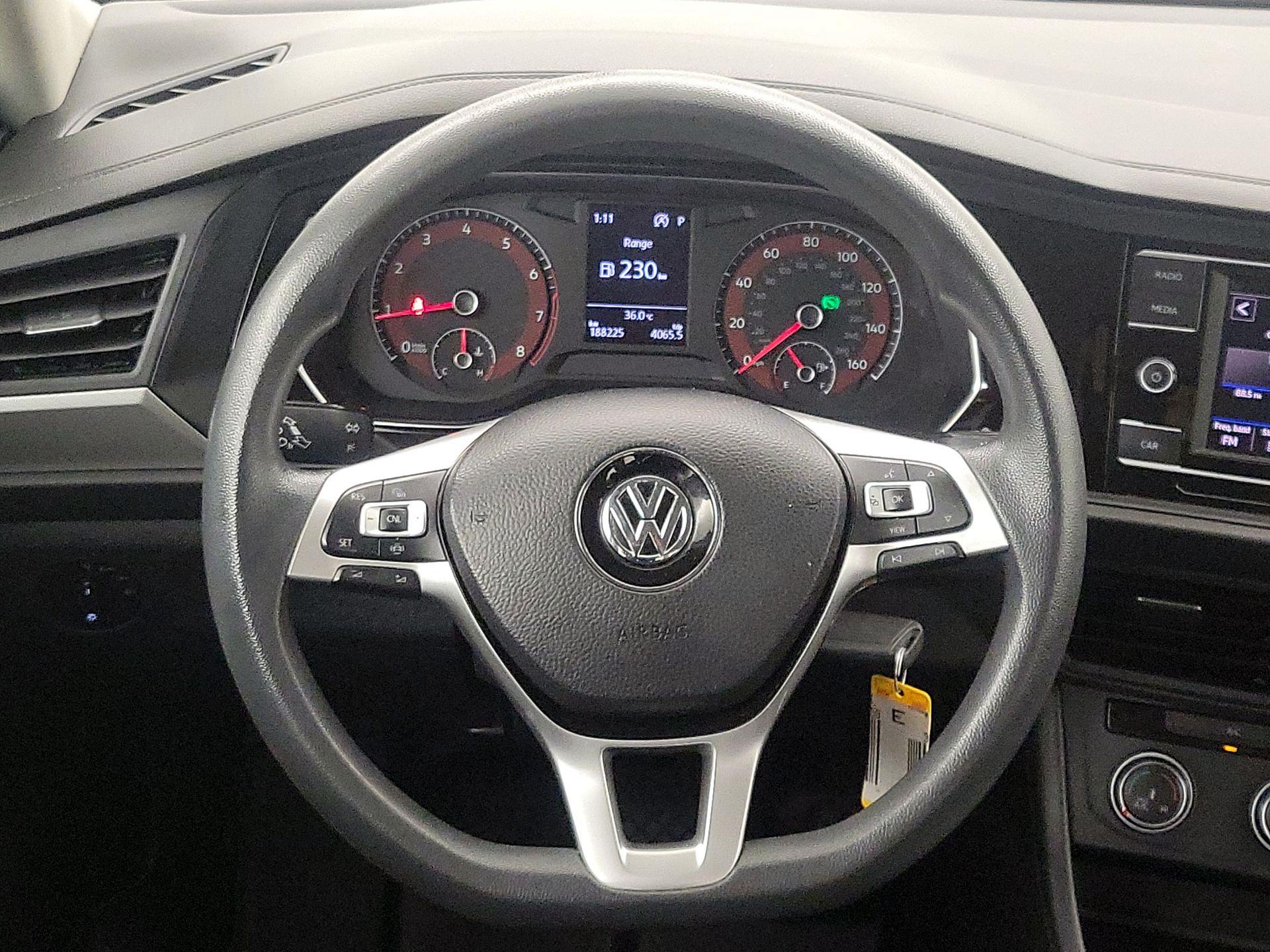 Thumbnail: 2019 Volkswagen Jetta - 10
