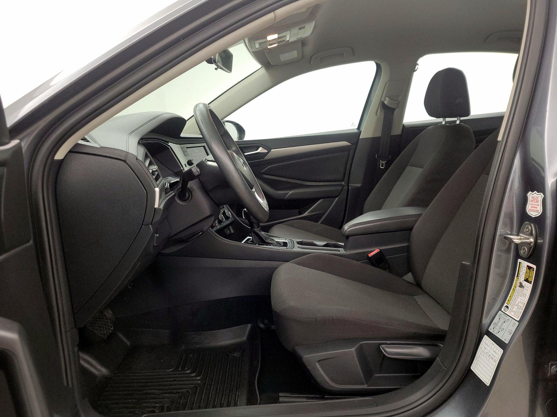 Thumbnail: 2019 Volkswagen Jetta - 11