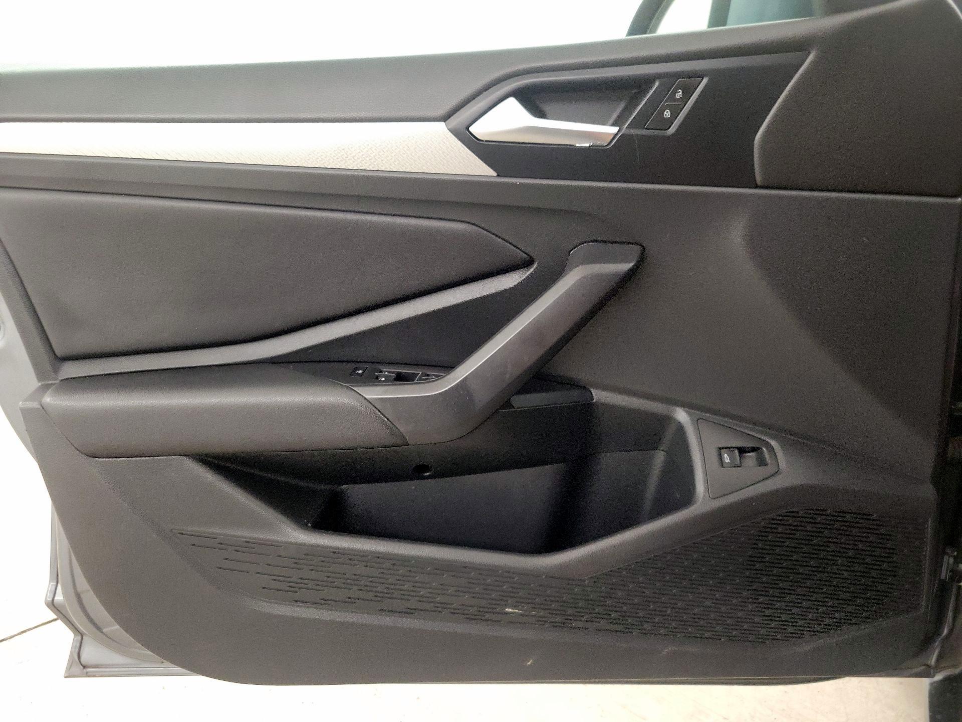 Thumbnail: 2019 Volkswagen Jetta - 12