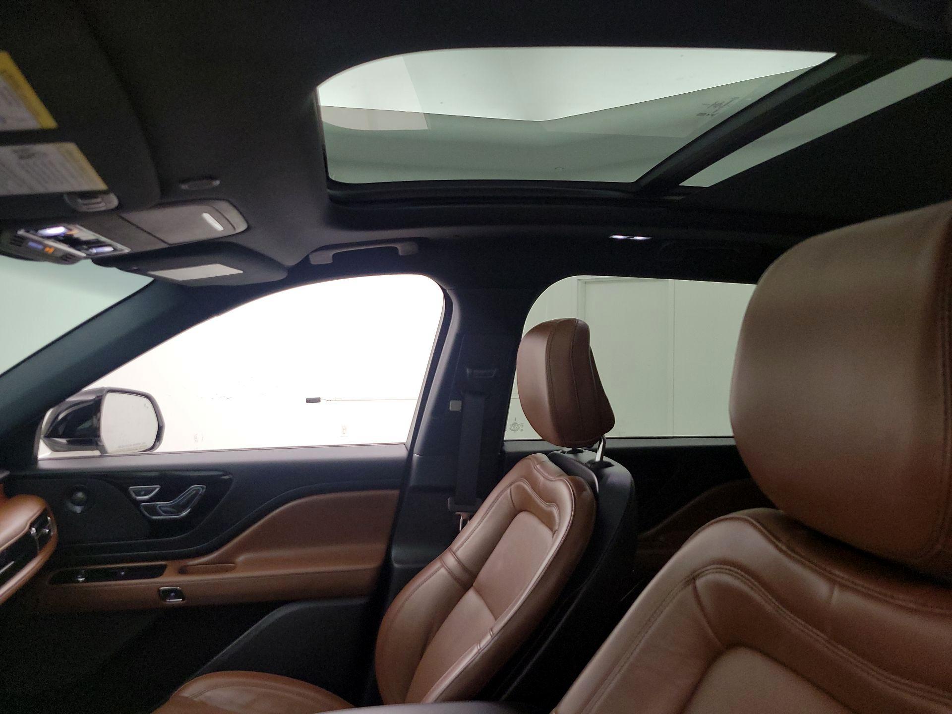 Thumbnail: 2020 Lincoln Aviator - 20