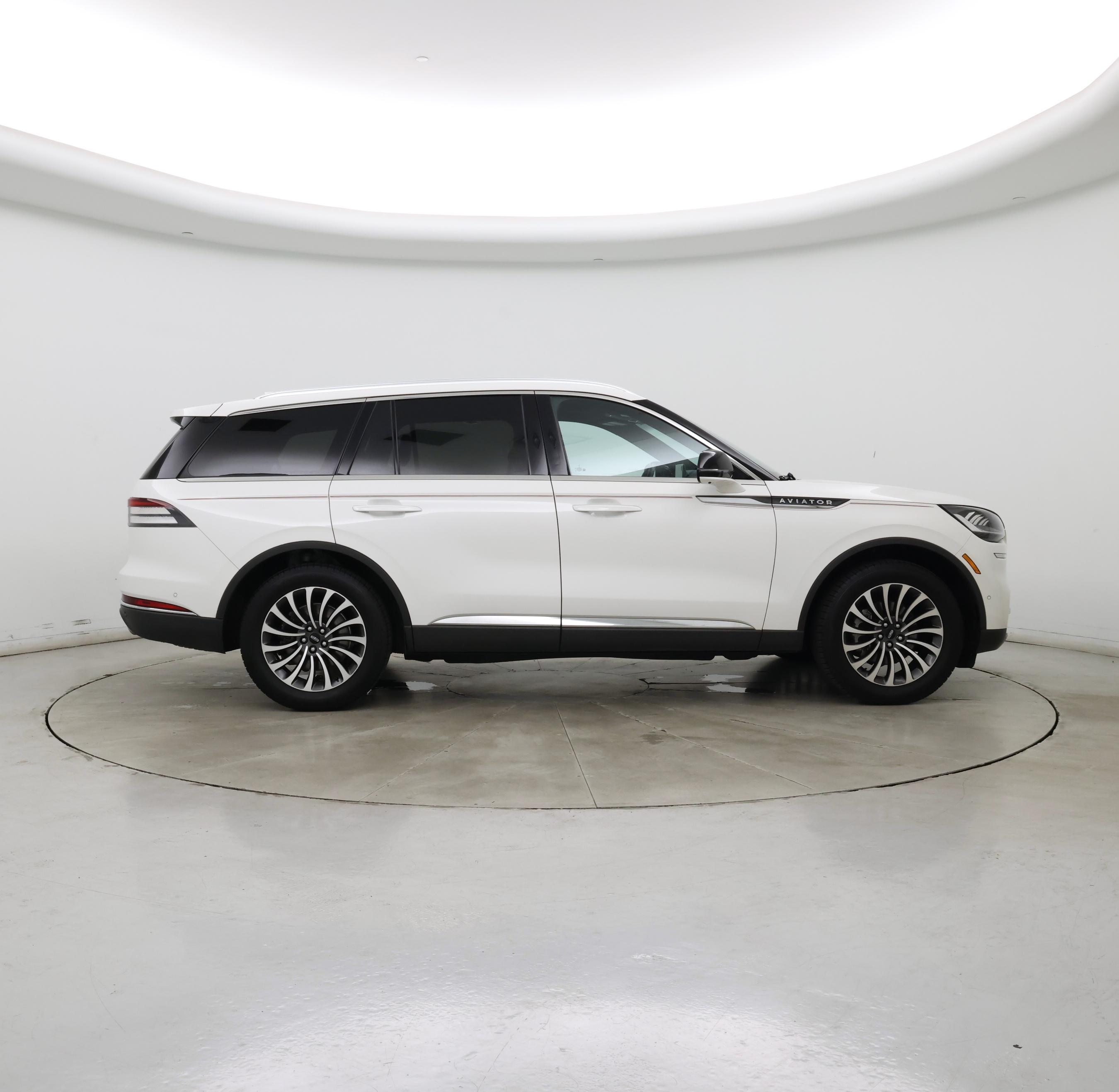 Thumbnail: 2020 Lincoln Aviator - 7