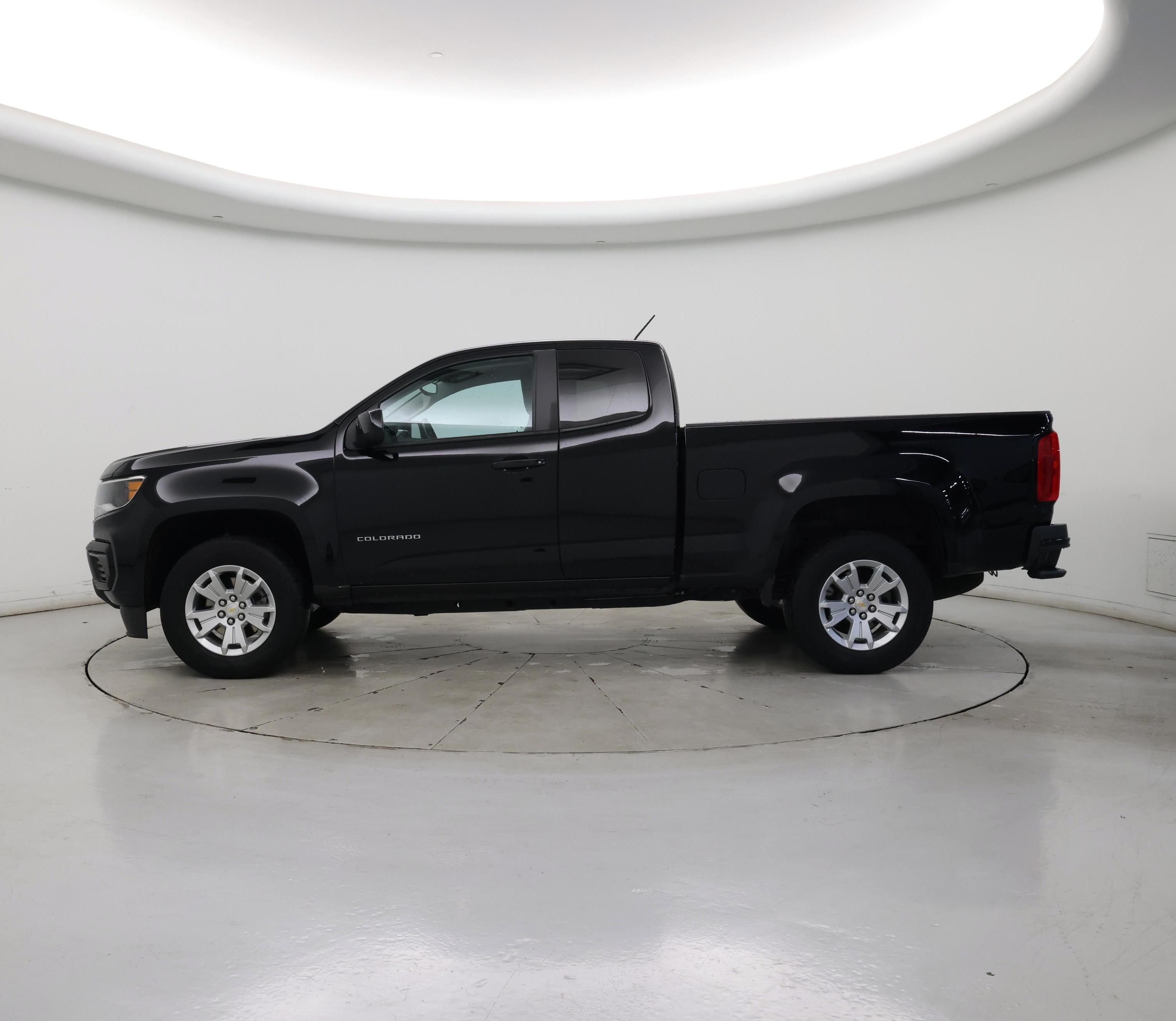 Thumbnail: 2022 Chevrolet Colorado - 3