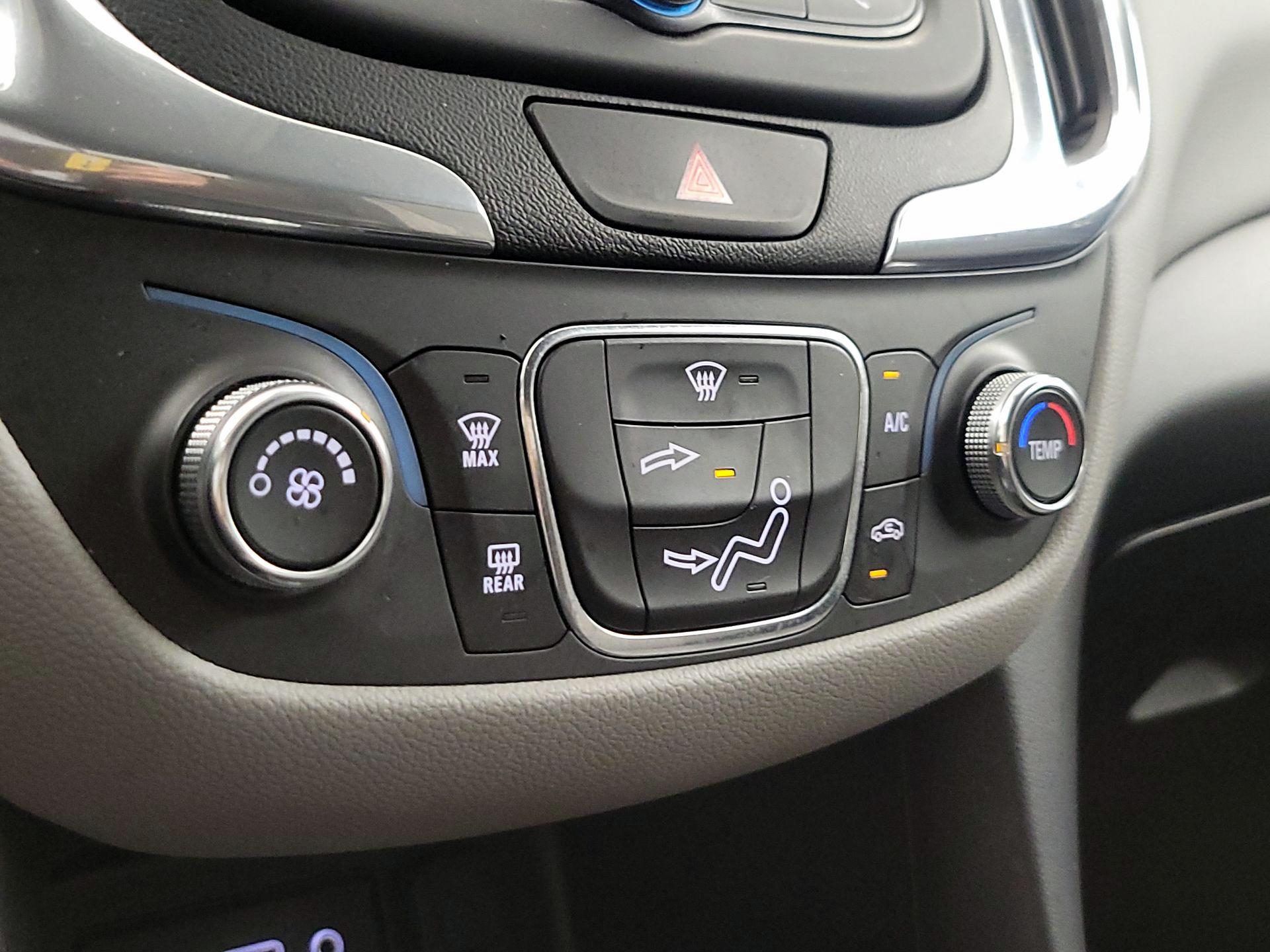 Thumbnail: 2021 Chevrolet Equinox - 16
