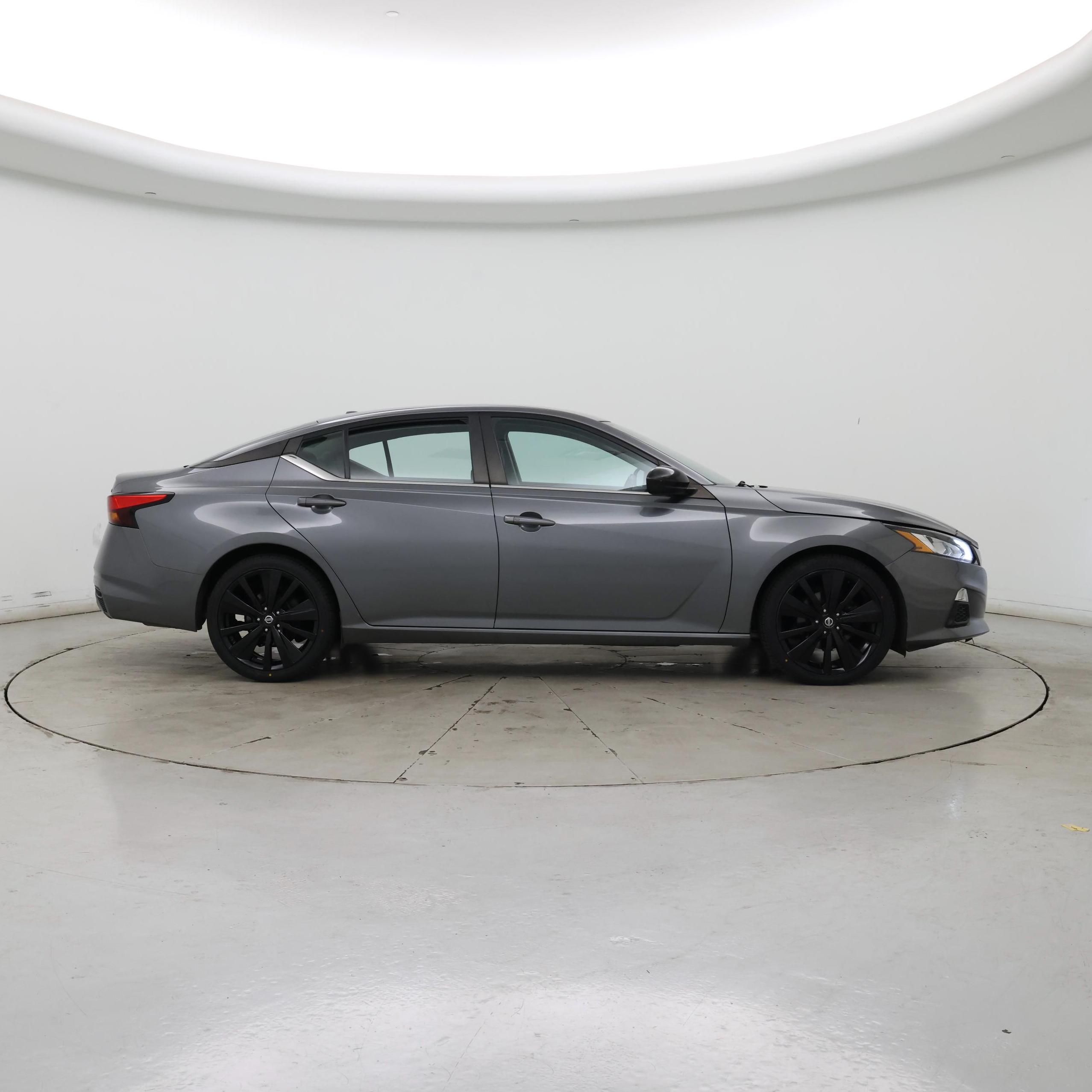 Thumbnail: 2020 Nissan Altima - 7