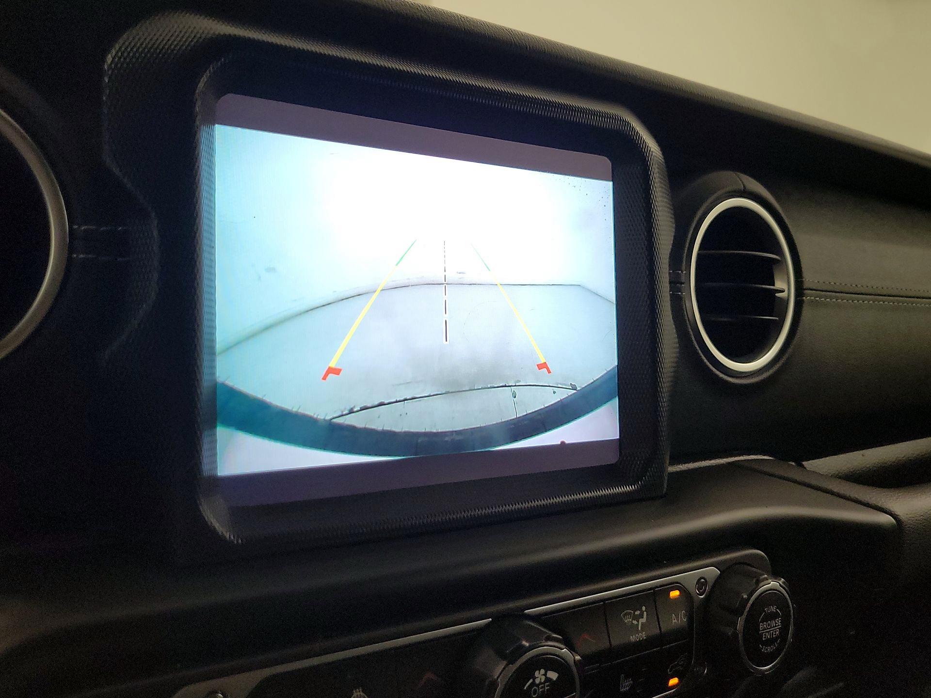 Thumbnail: 2021 Jeep Wrangler - 15