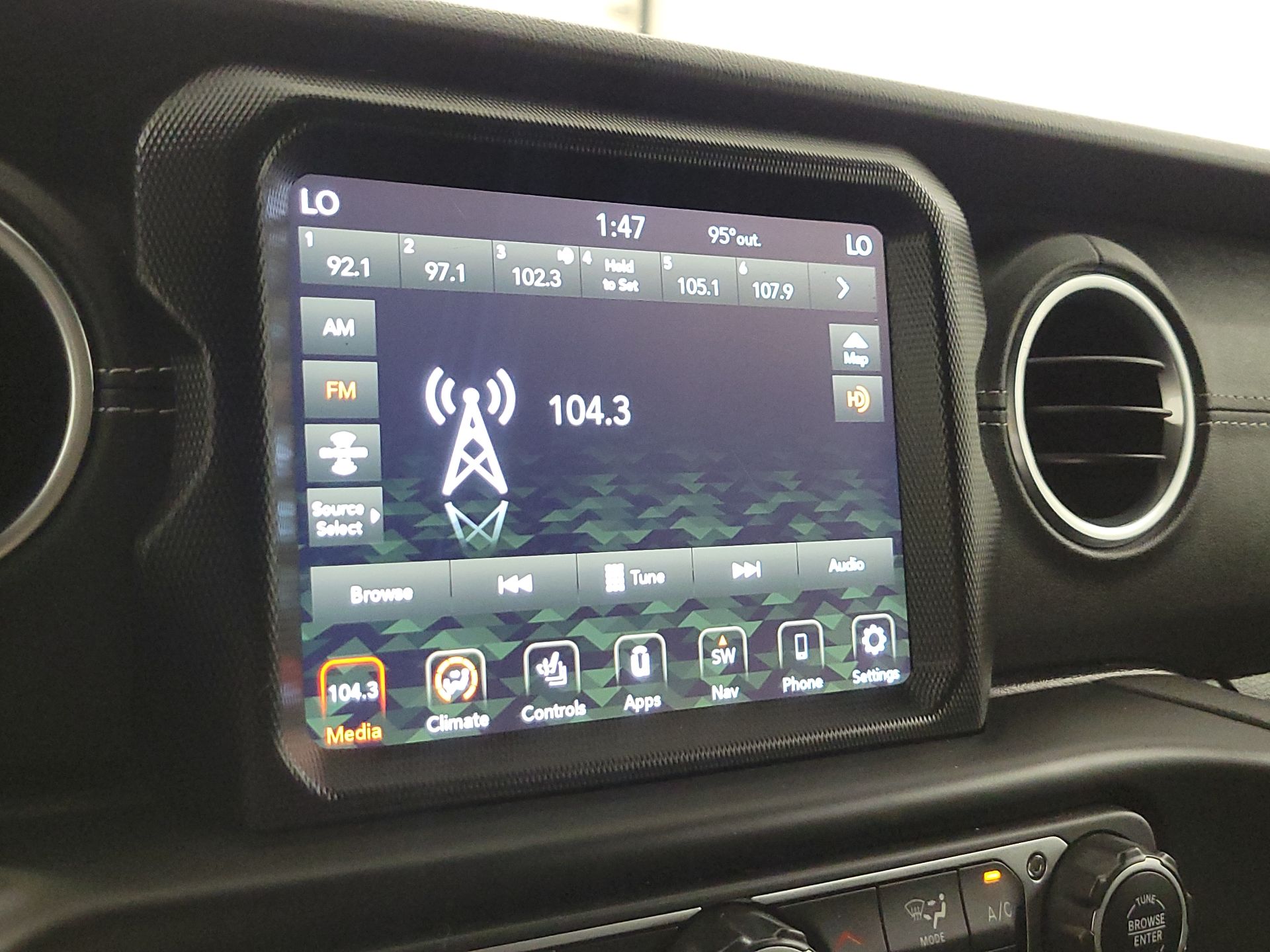 Thumbnail: 2021 Jeep Wrangler - 16