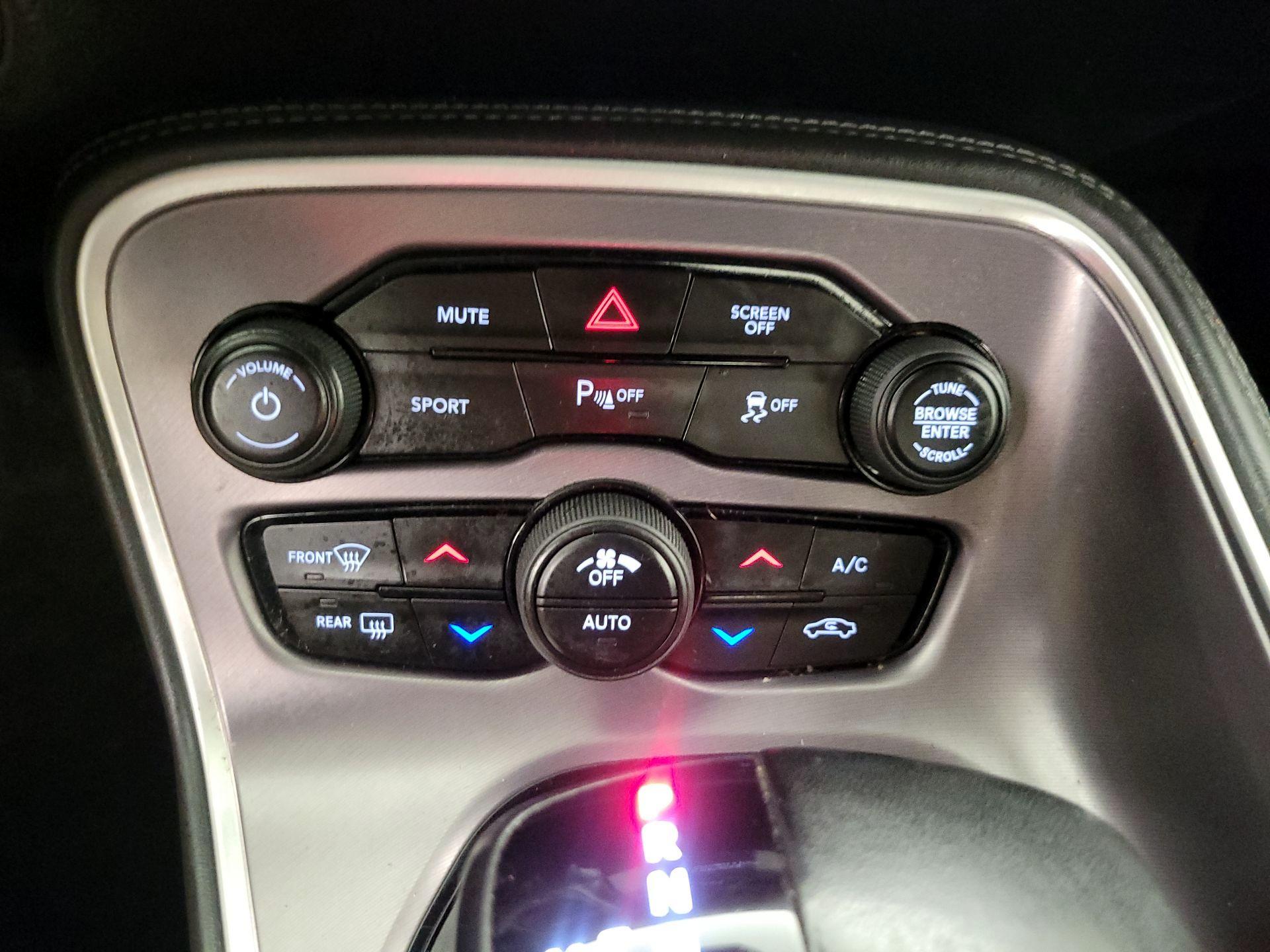 Thumbnail: 2019 Dodge Challenger - 16