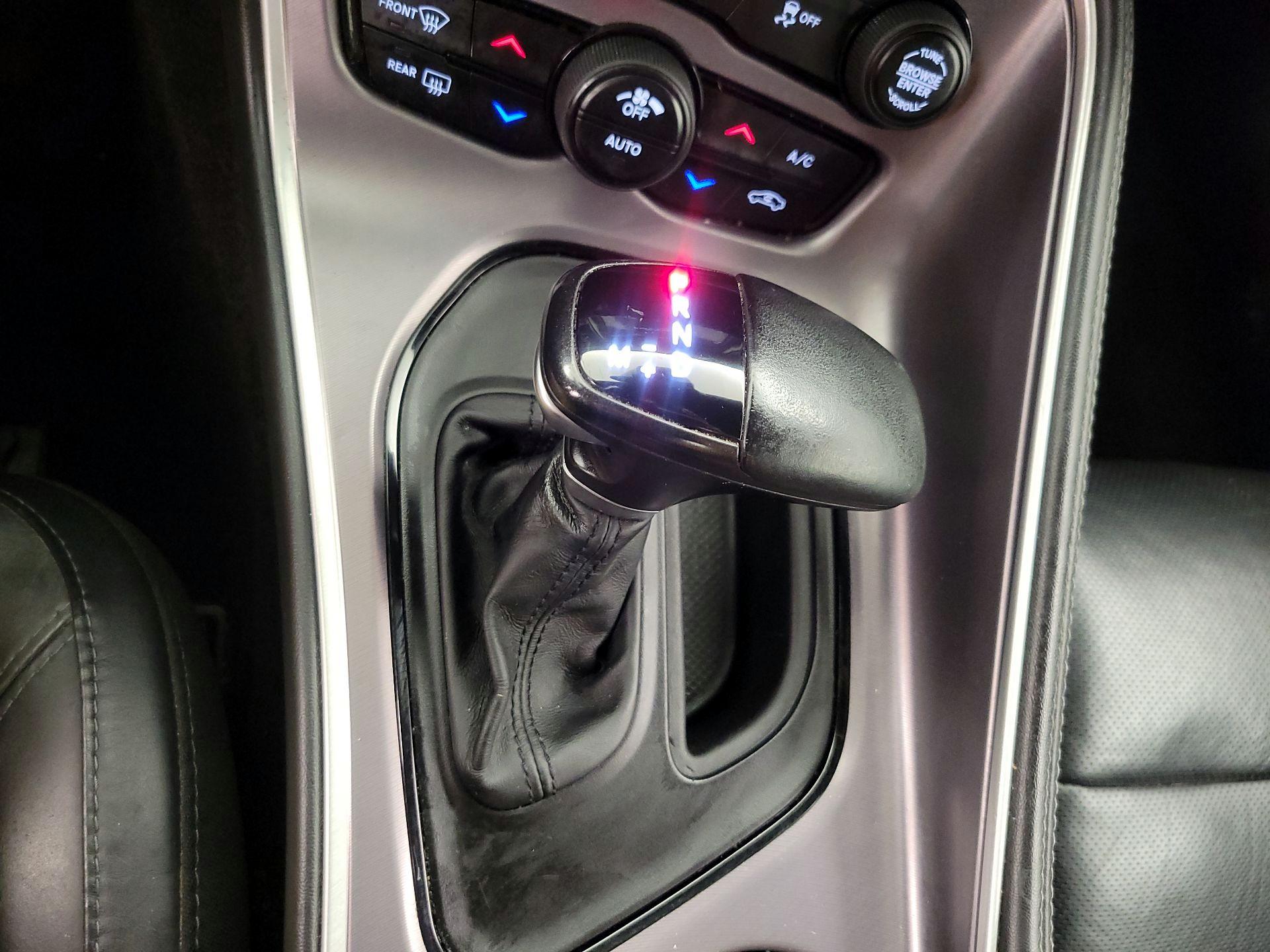 Thumbnail: 2019 Dodge Challenger - 17