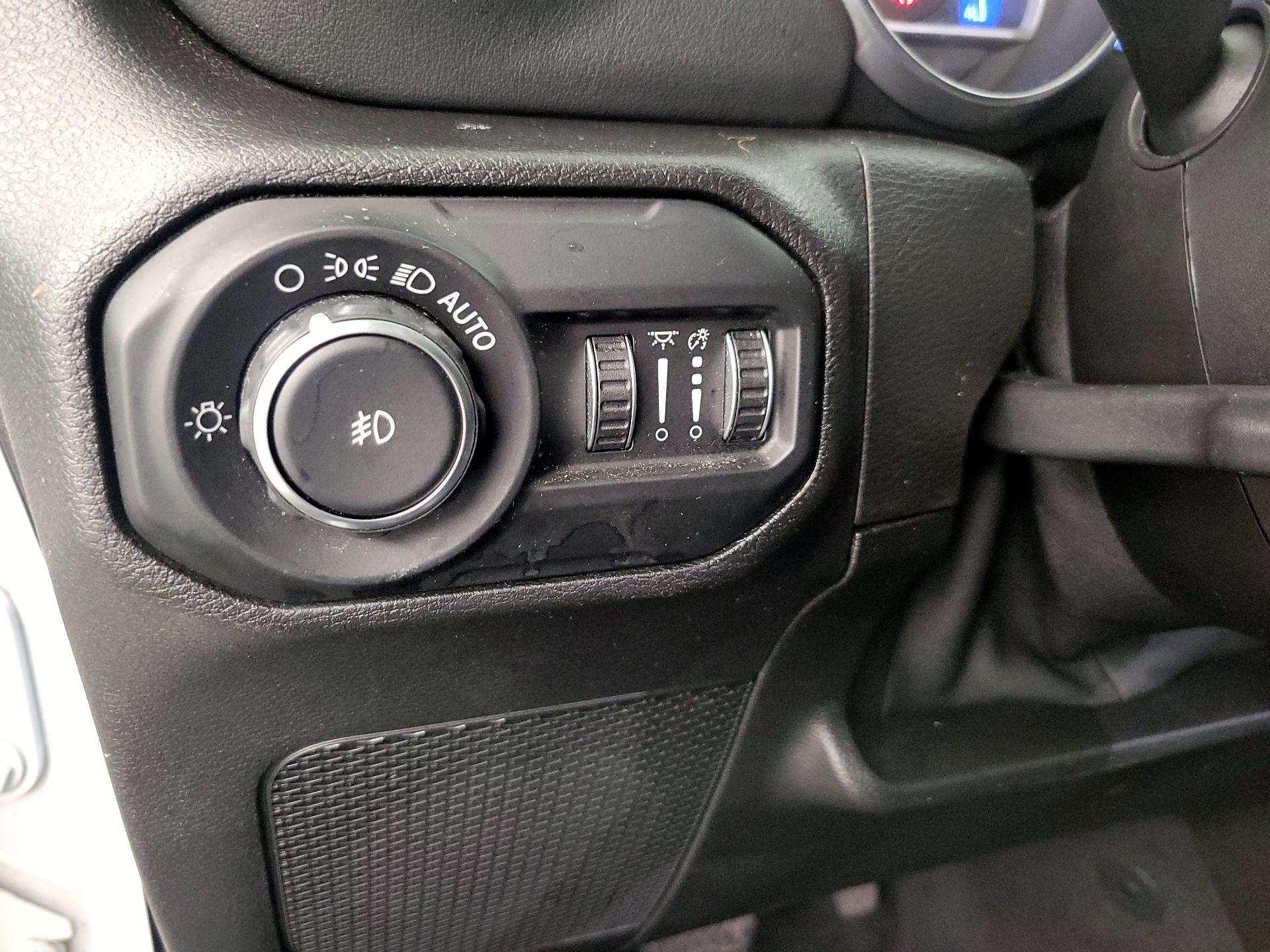 Thumbnail: 2021 Jeep Wrangler - 13