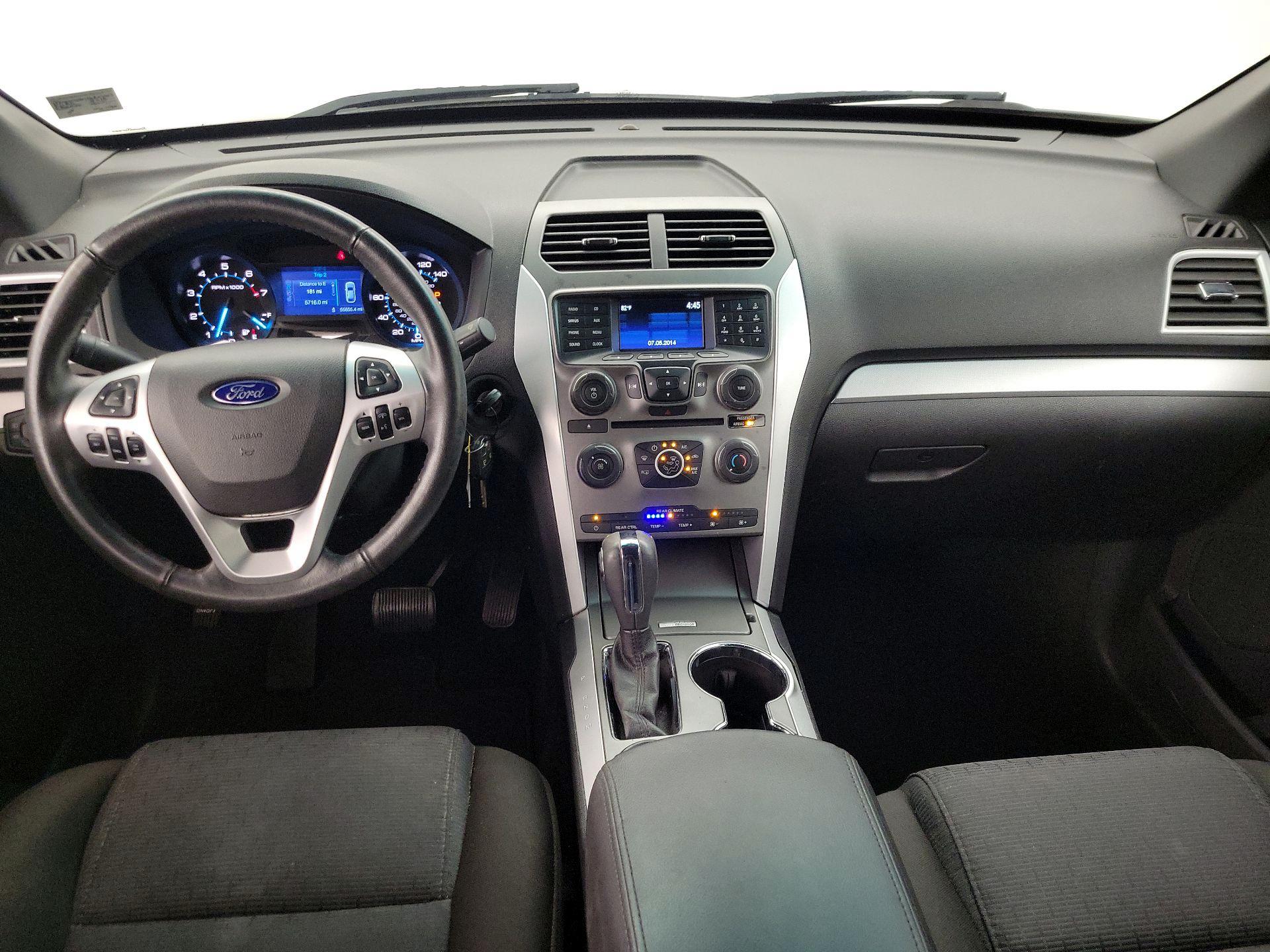 Thumbnail: 2015 Ford Explorer - 9