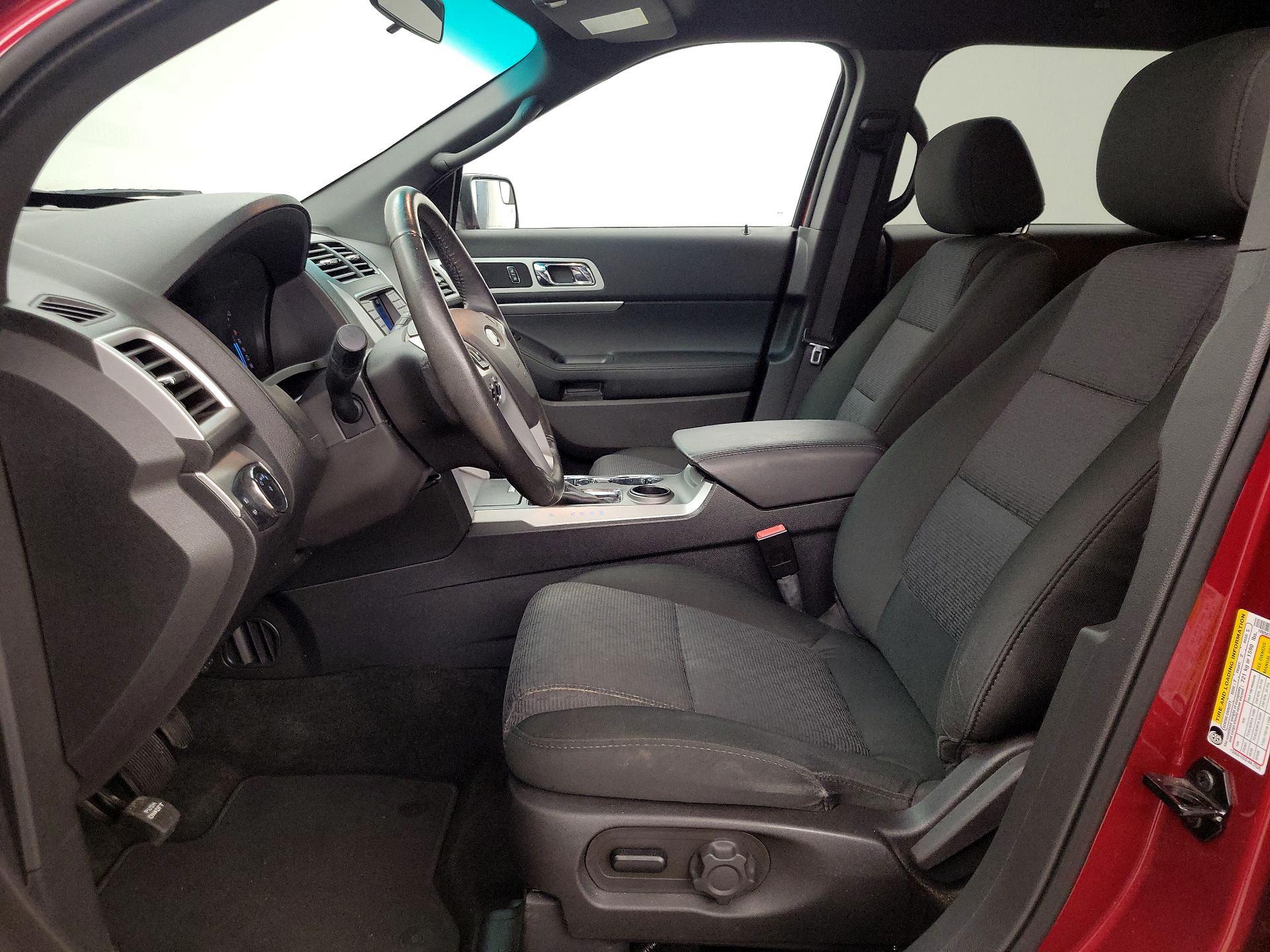Thumbnail: 2015 Ford Explorer - 11