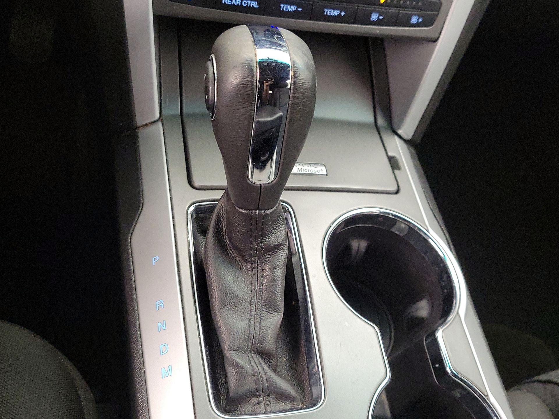Thumbnail: 2015 Ford Explorer - 16