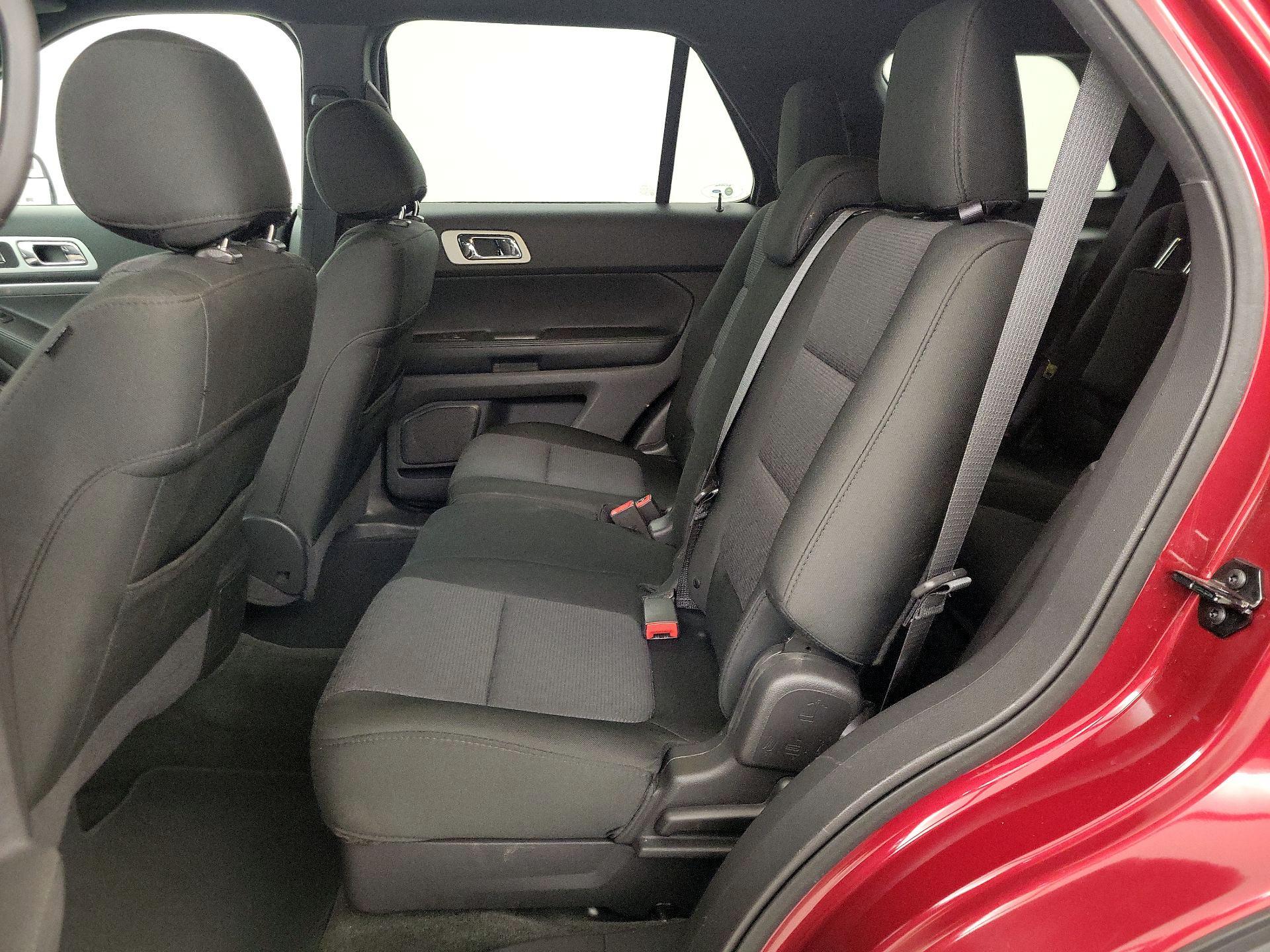 Thumbnail: 2015 Ford Explorer - 18