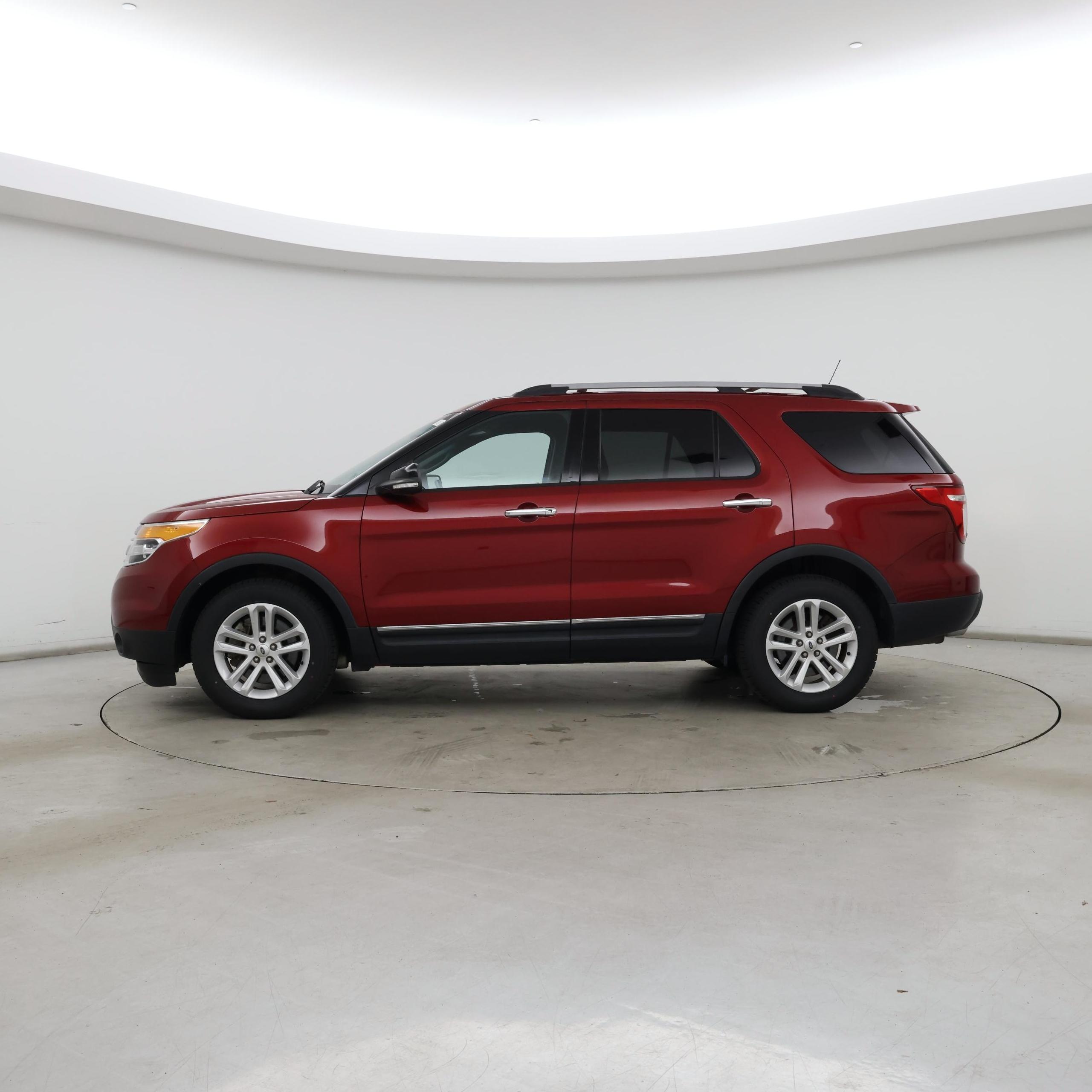 Thumbnail: 2015 Ford Explorer - 3