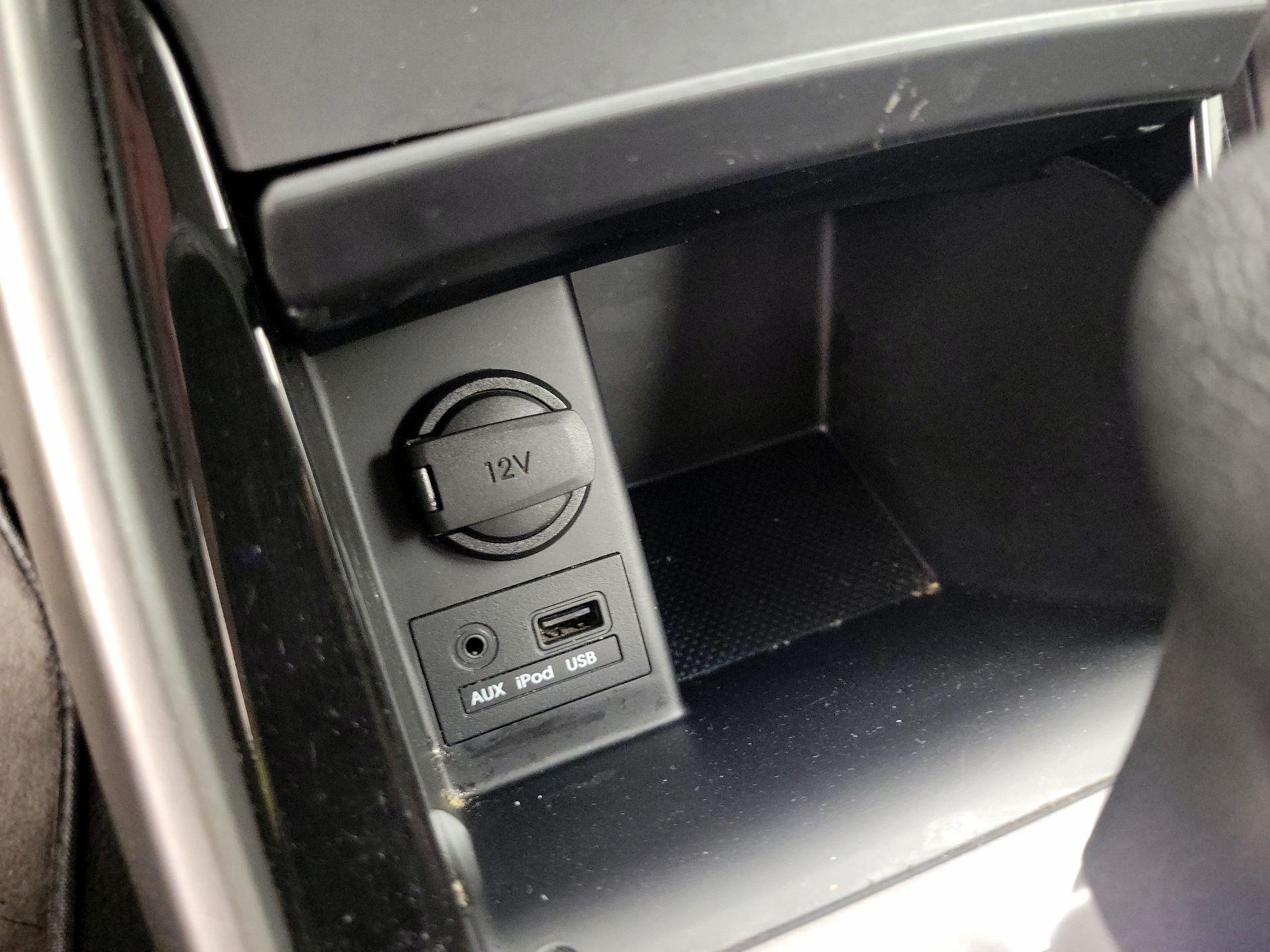 Thumbnail: 2013 Hyundai Elantra - 17
