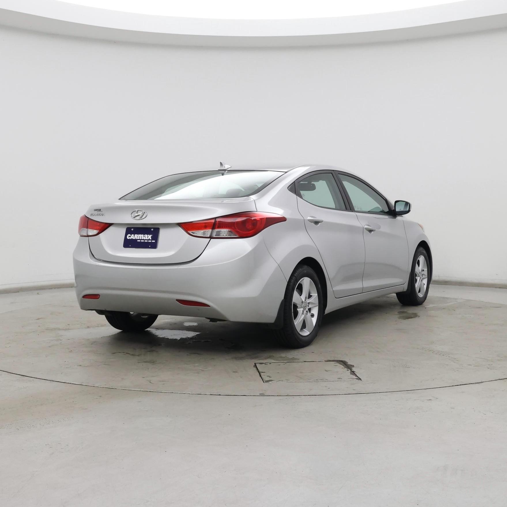 Thumbnail: 2013 Hyundai Elantra - 8