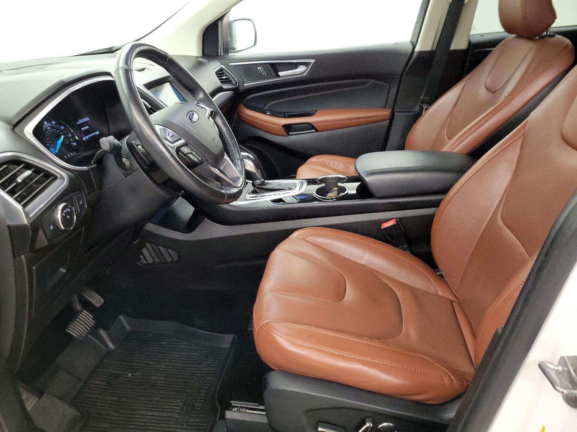 Thumbnail: 2017 Ford Edge - 11