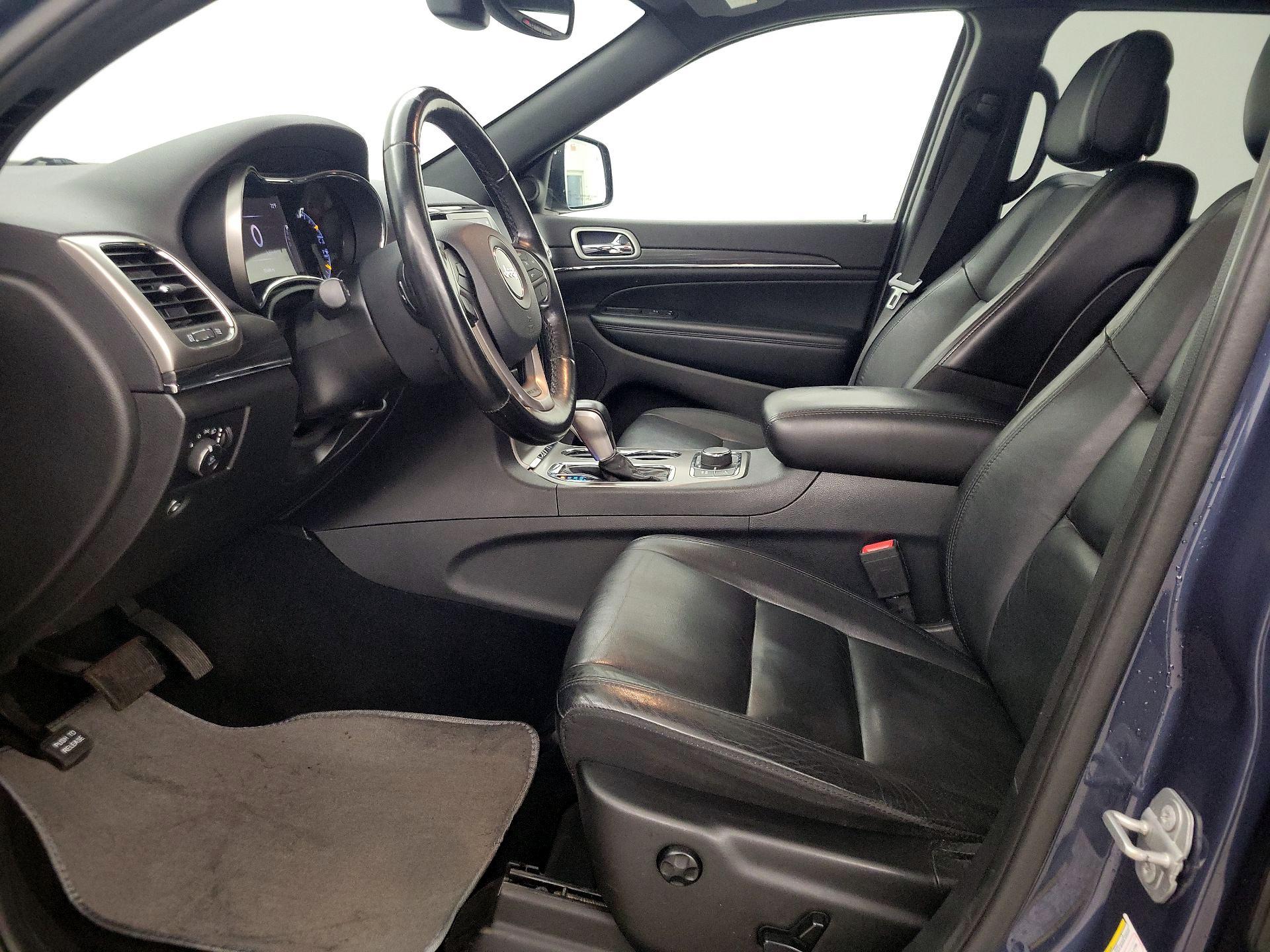 Thumbnail: 2020 Jeep Grand Cherokee - 11