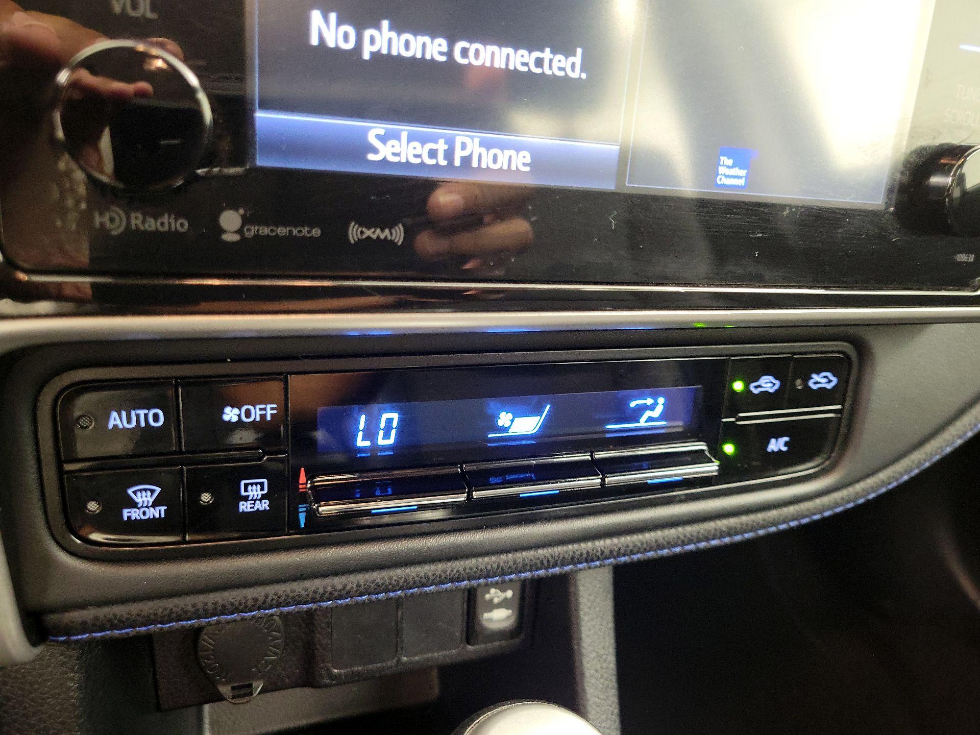 Thumbnail: 2018 Toyota Corolla - 16