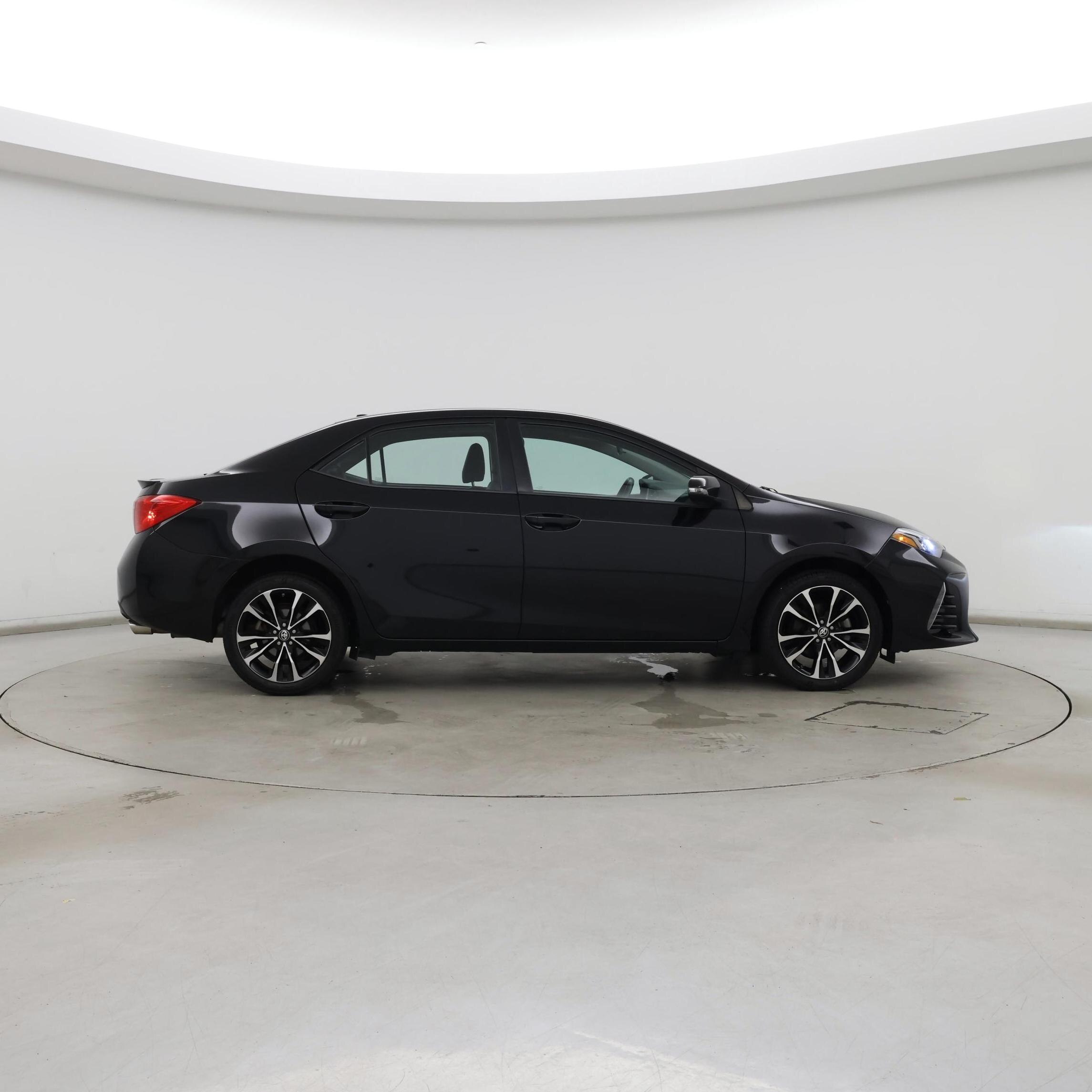 Thumbnail: 2018 Toyota Corolla - 7