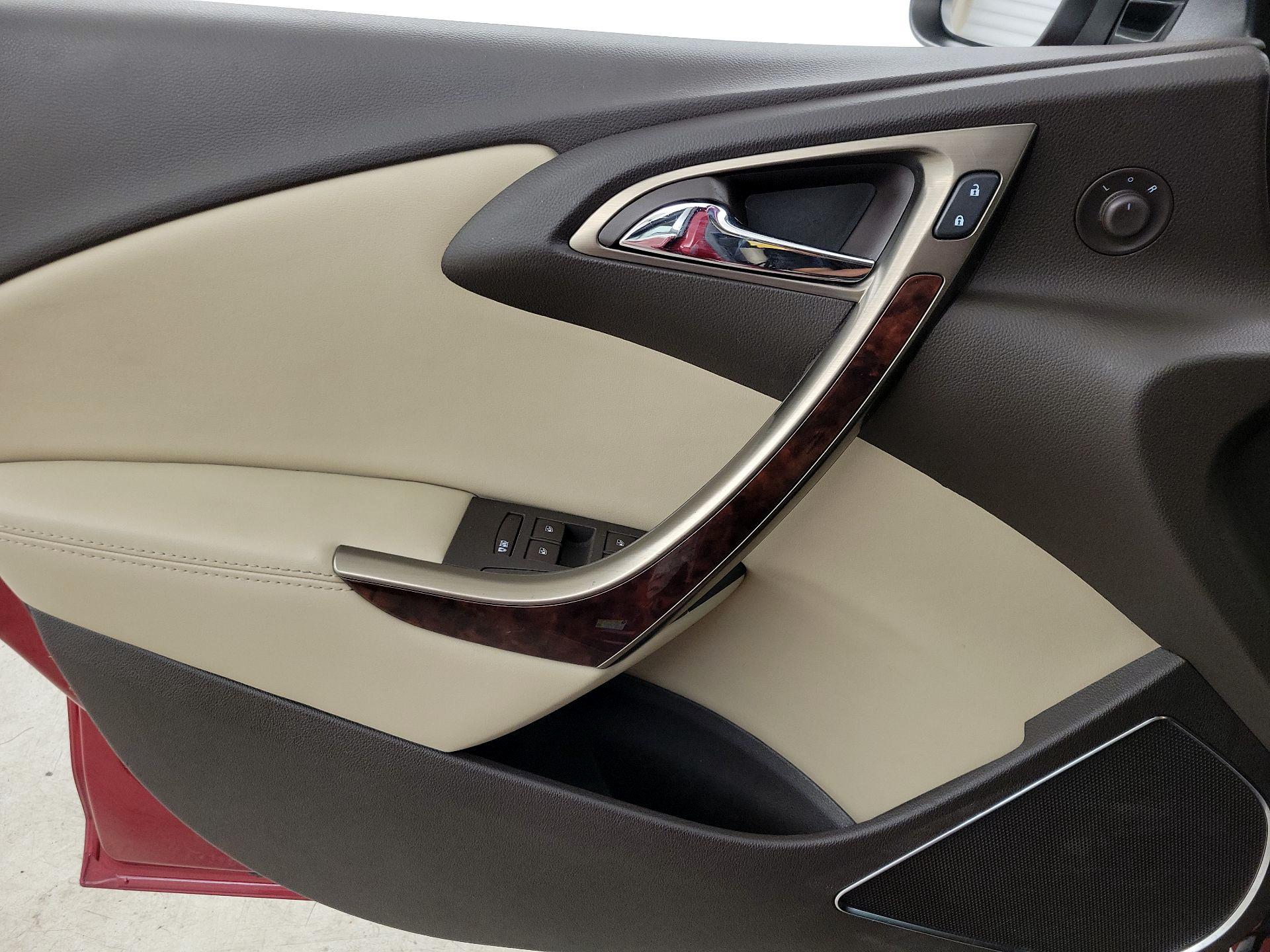 Thumbnail: 2014 Buick Verano - 12