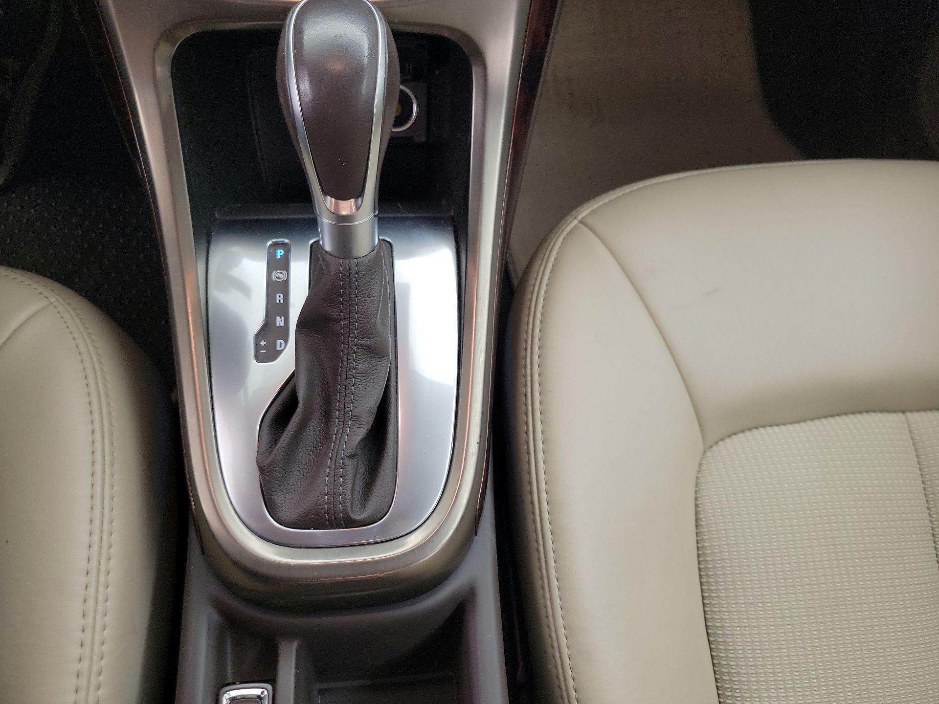 Thumbnail: 2014 Buick Verano - 17