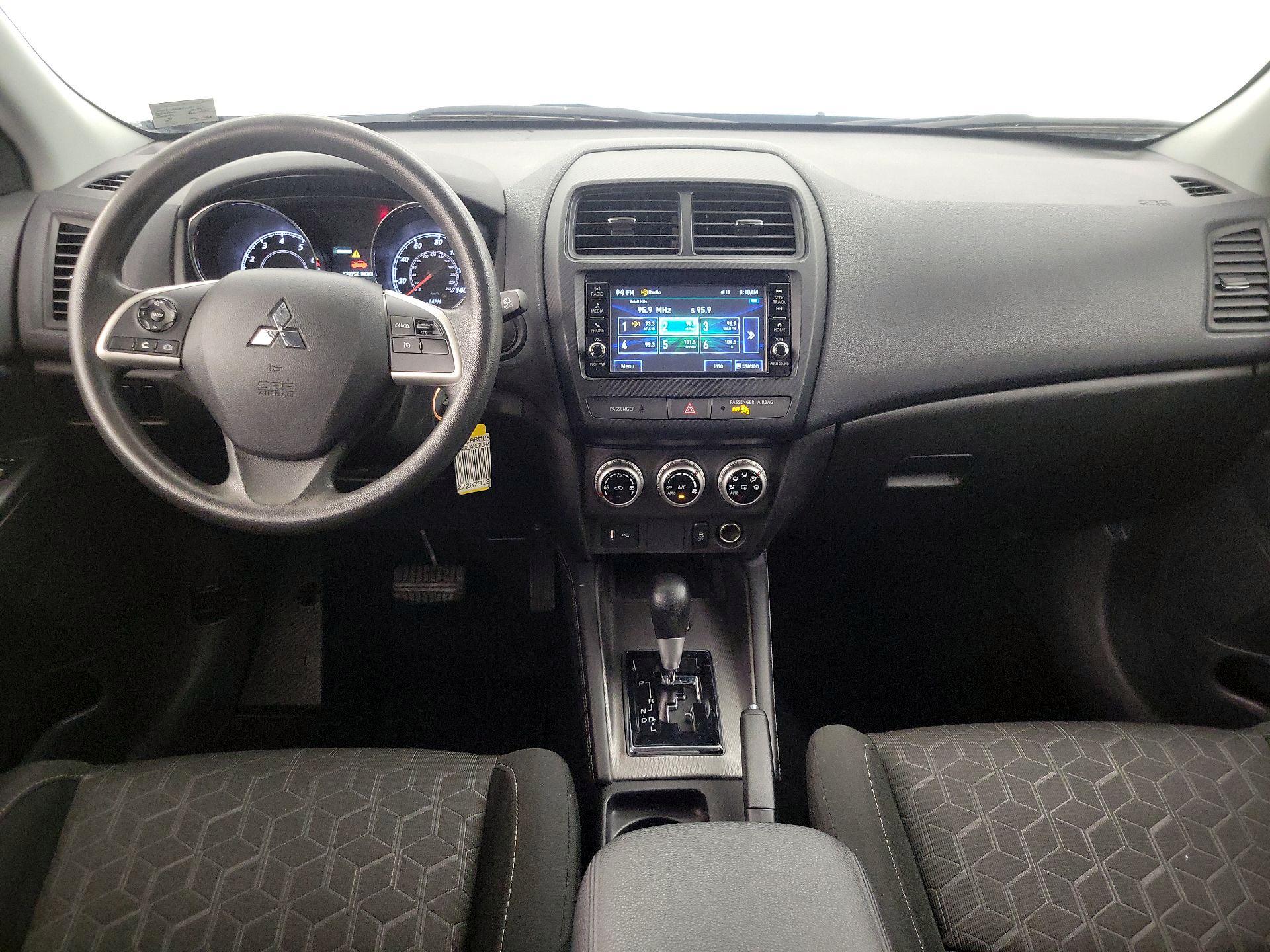 Thumbnail: 2023 Mitsubishi Outlander Sport - 9