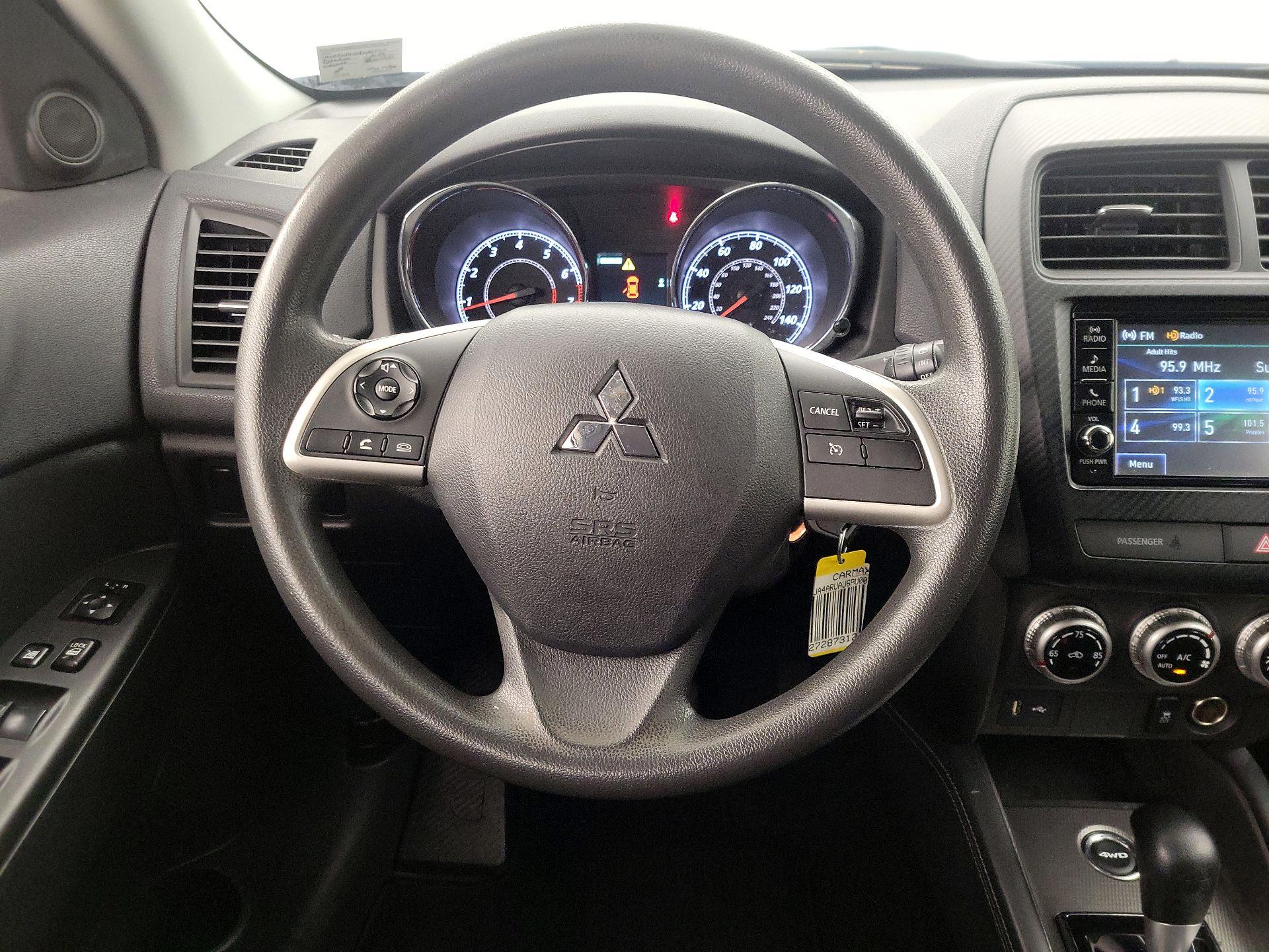 Thumbnail: 2023 Mitsubishi Outlander Sport - 10