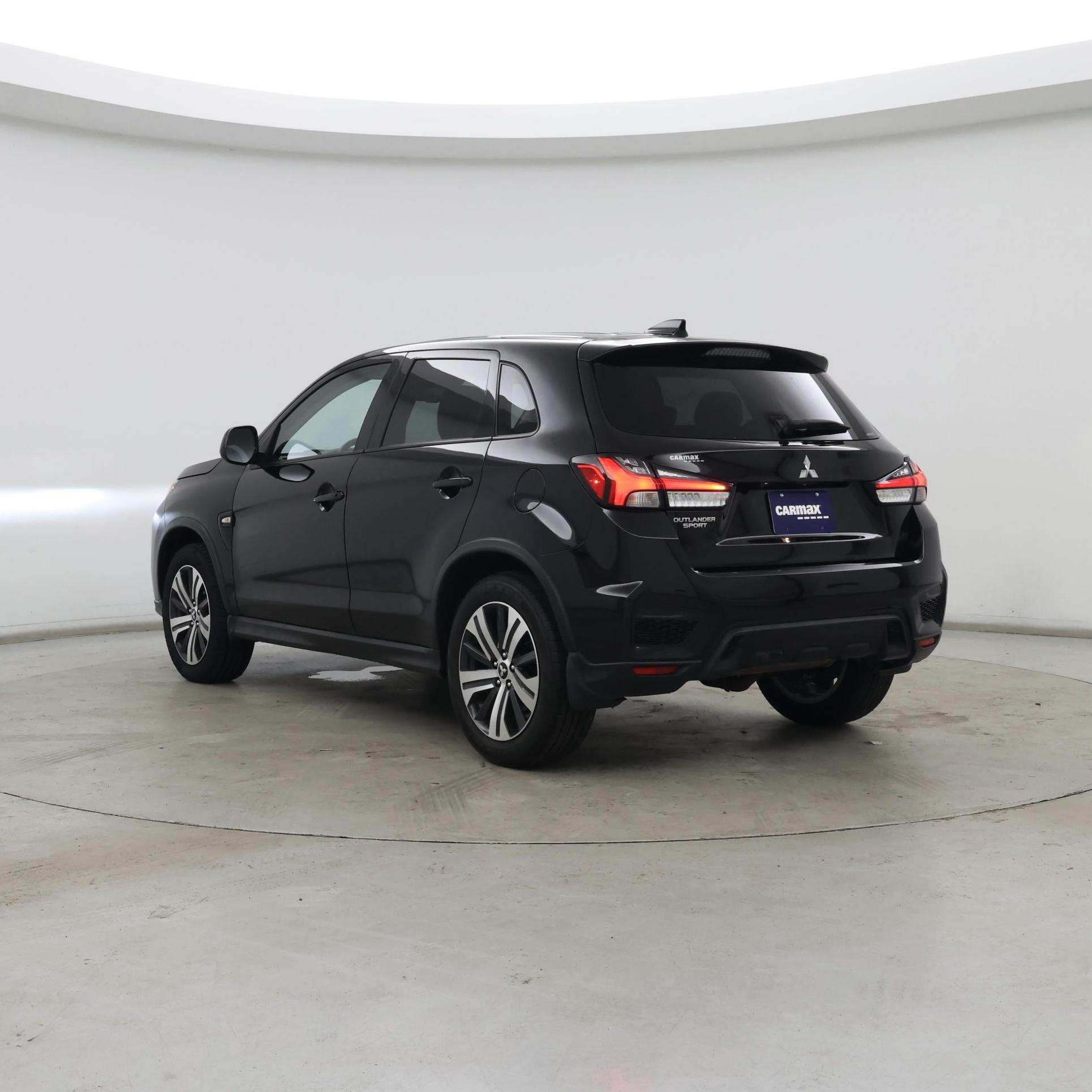 Thumbnail: 2023 Mitsubishi Outlander Sport - 2