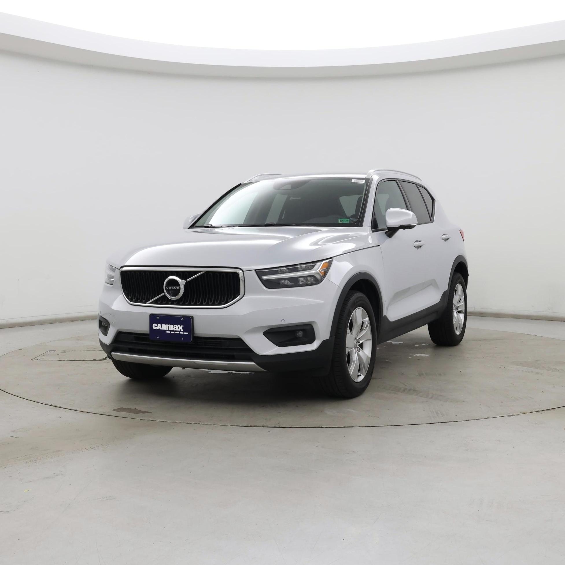 Thumbnail: 2022 Volvo XC40 - 4