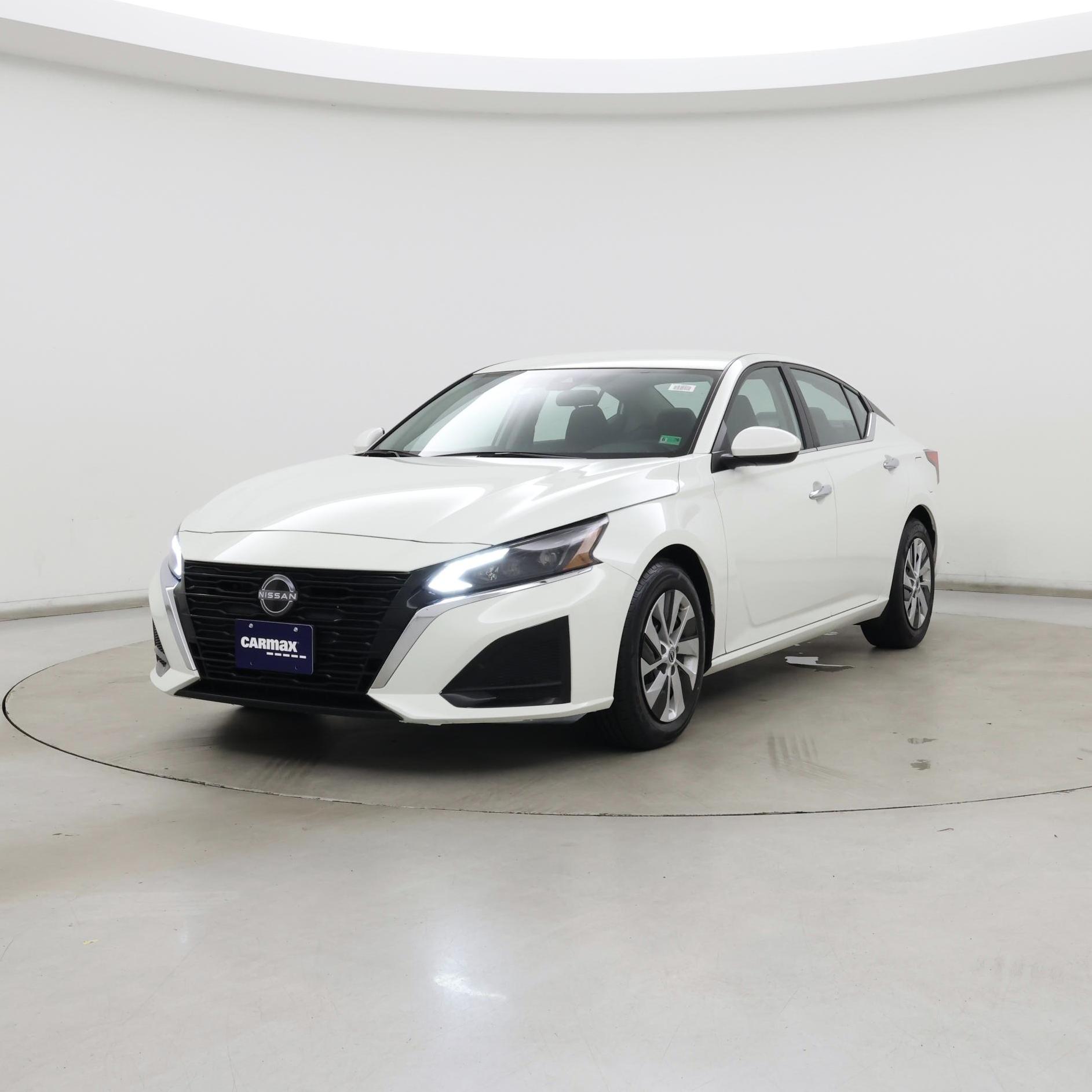 Thumbnail: 2023 Nissan Altima - 4