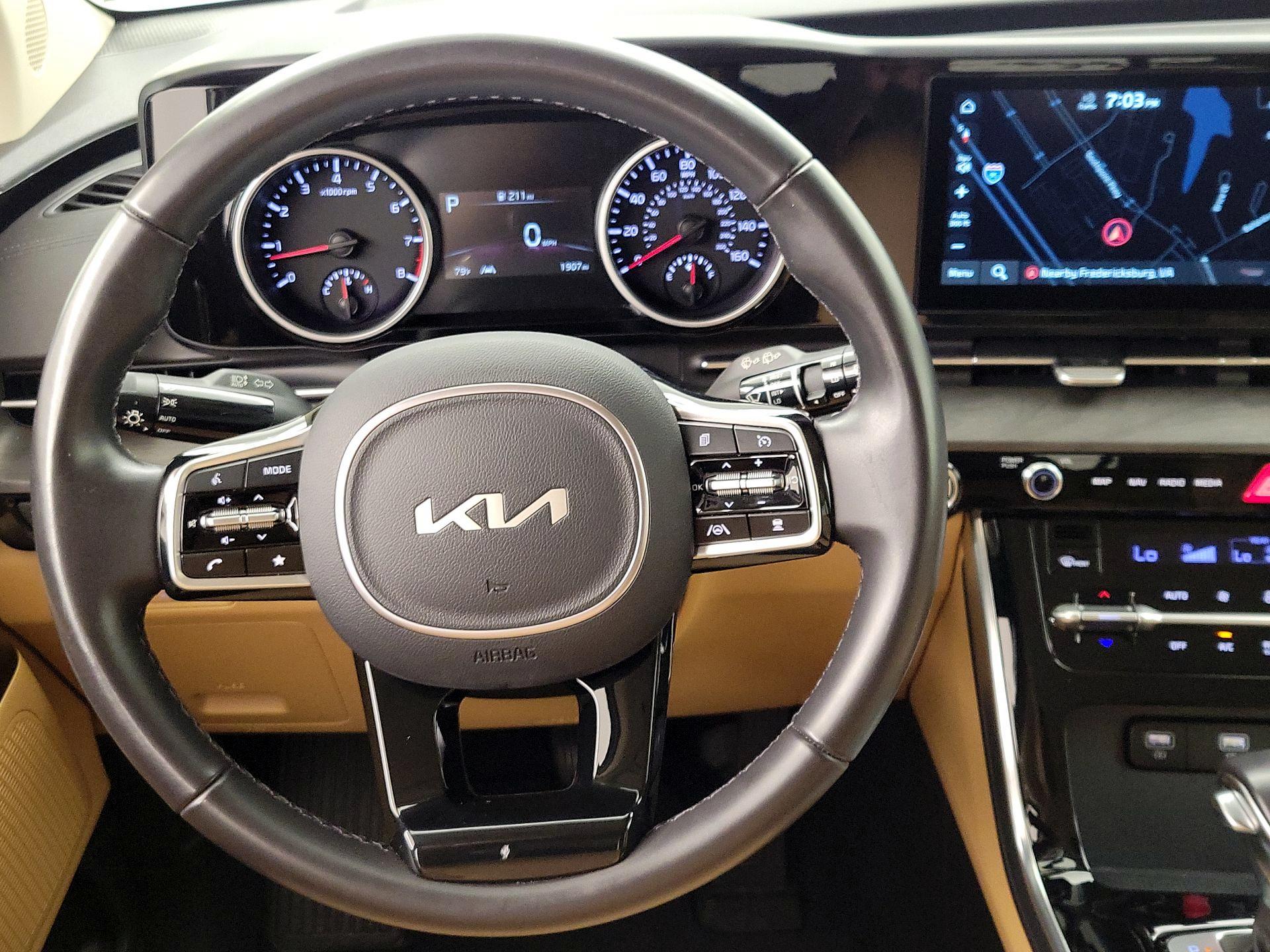 Thumbnail: 2023 Kia Carnival - 10