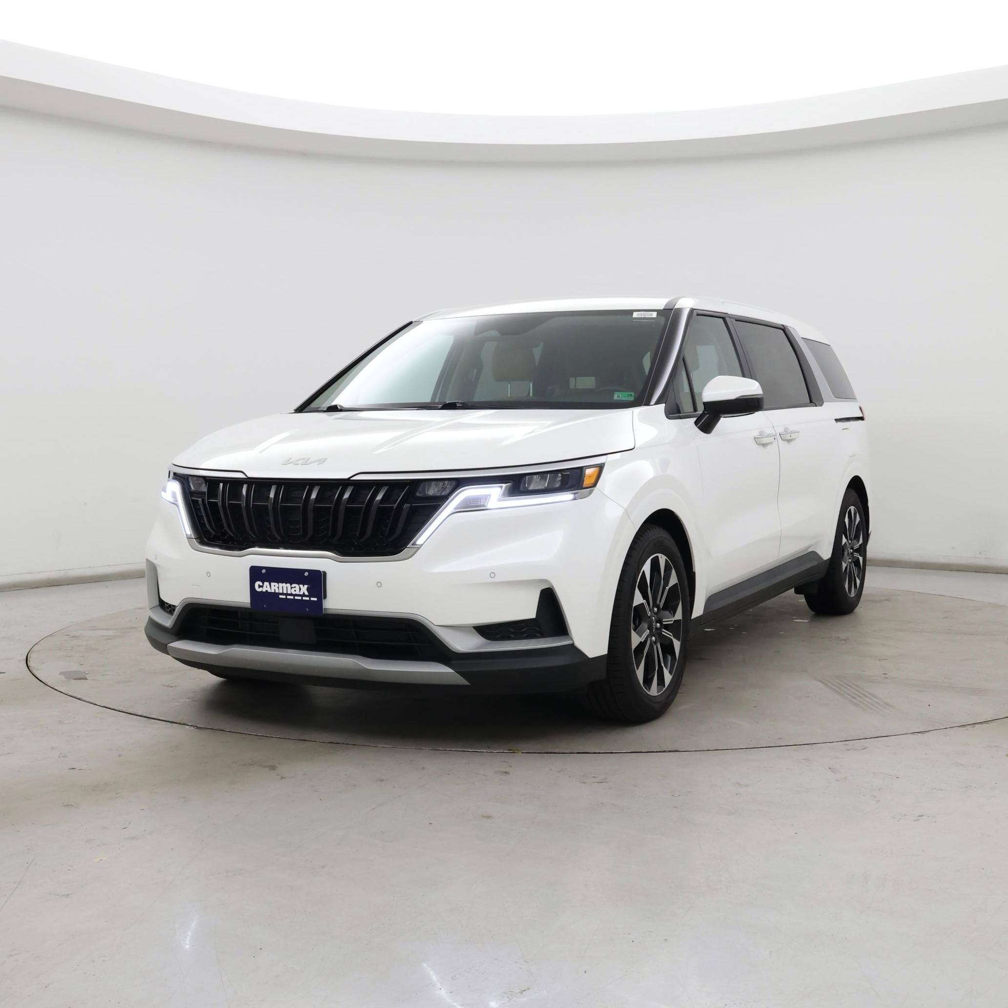 Thumbnail: 2023 Kia Carnival - 4