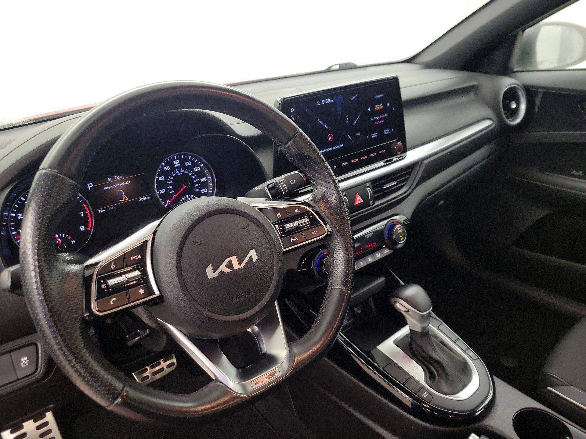 Thumbnail: 2023 Kia Forte - 9