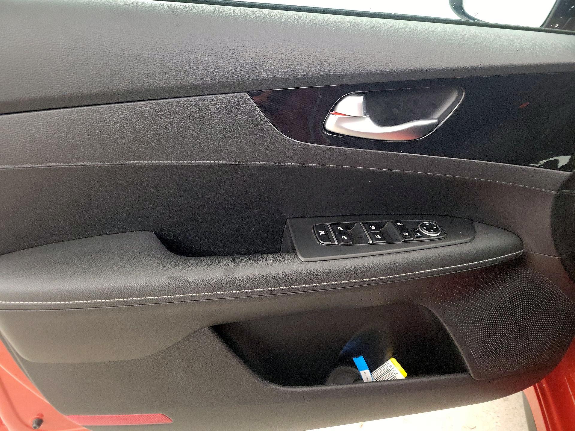 Thumbnail: 2023 Kia Forte - 12
