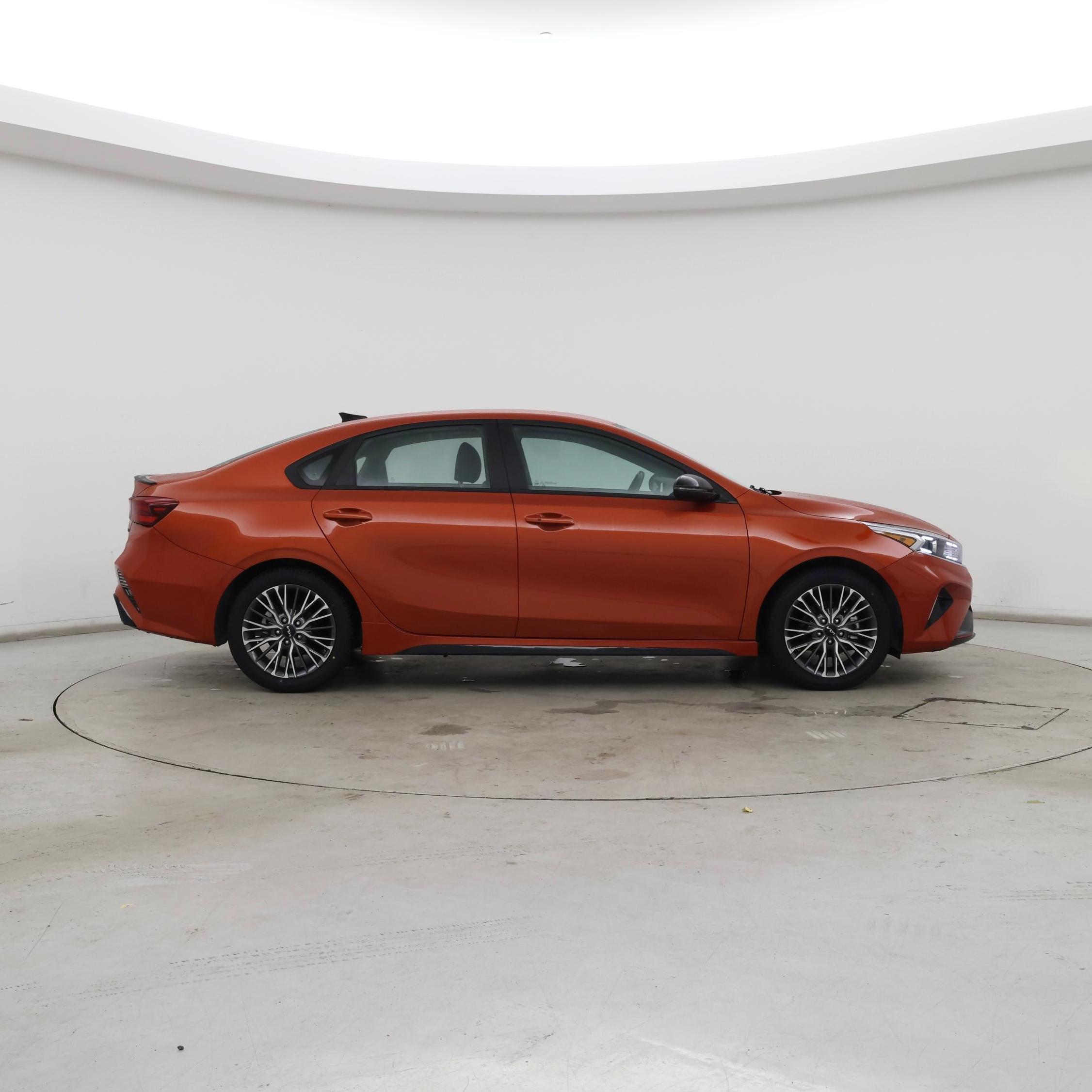 Thumbnail: 2023 Kia Forte - 7
