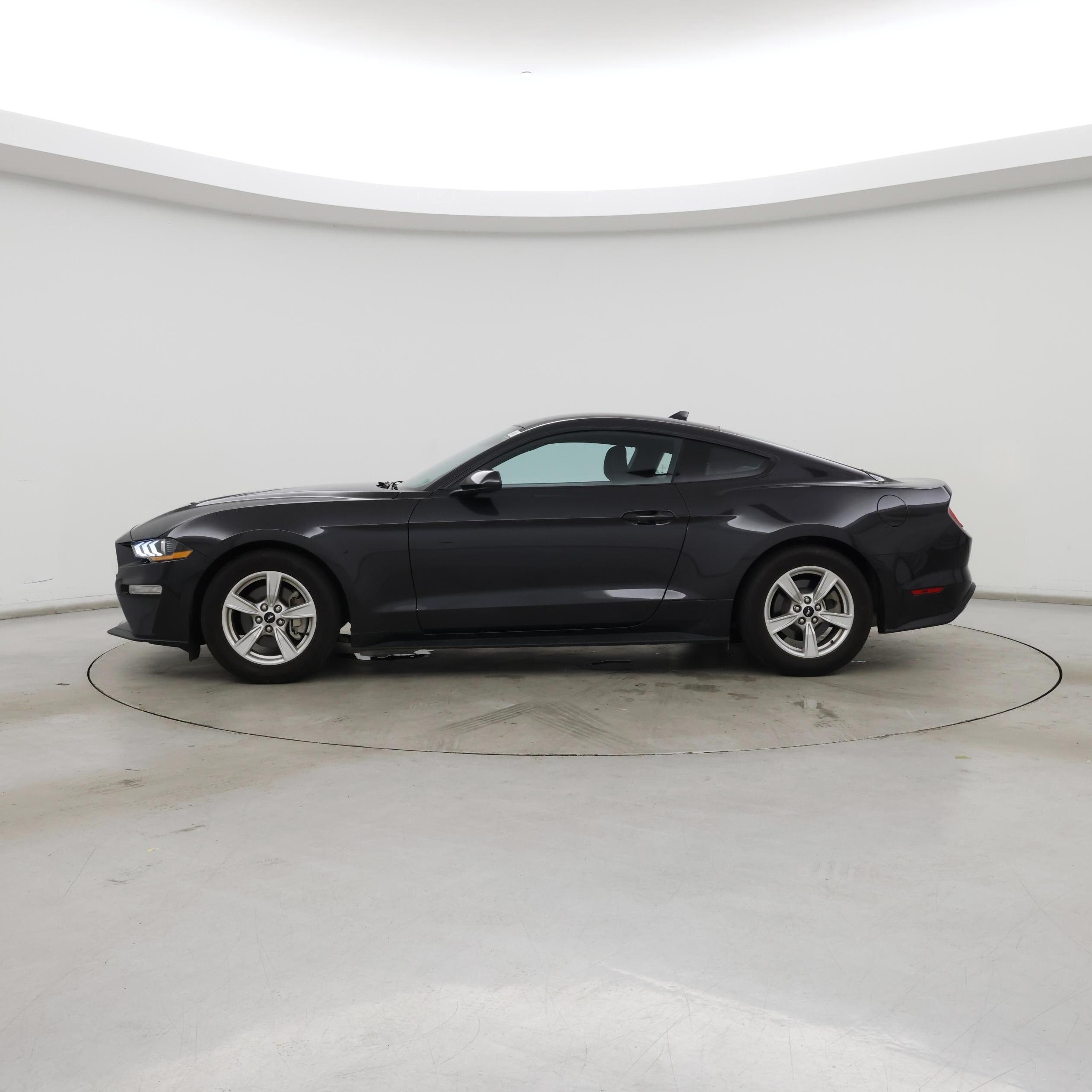 Thumbnail: 2022 Ford Mustang - 3