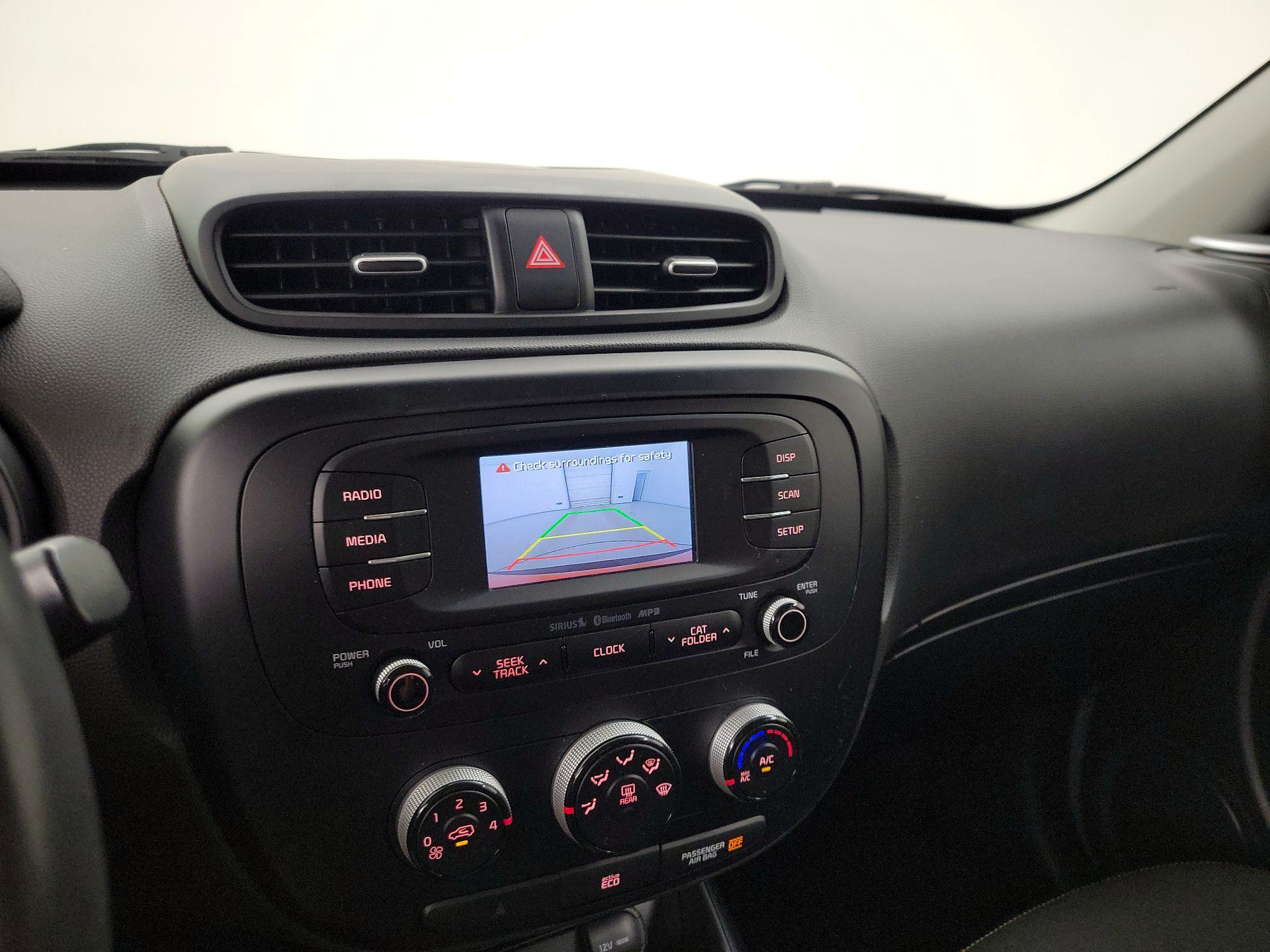 Thumbnail: 2016 Kia Soul - 14