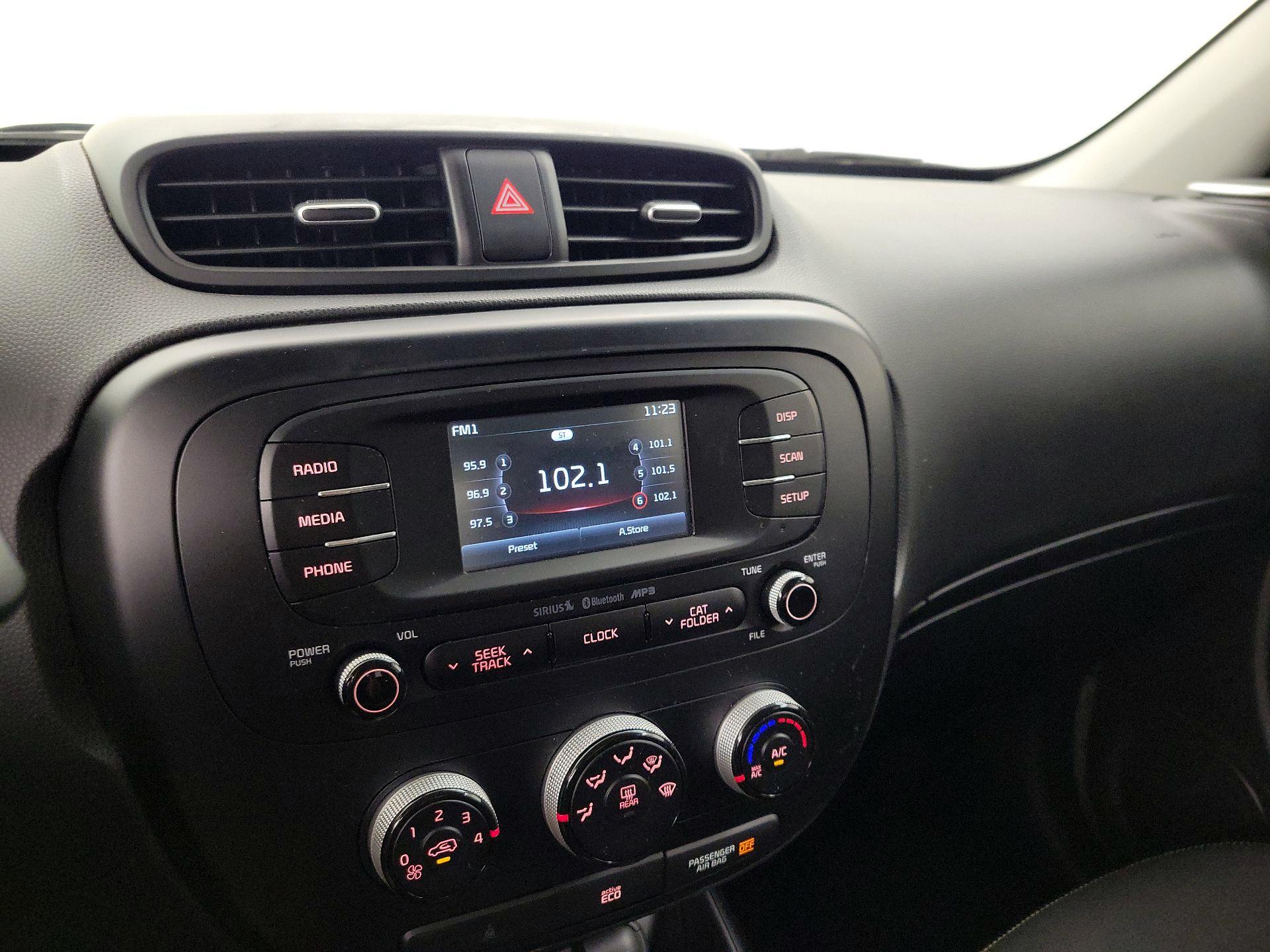 Thumbnail: 2016 Kia Soul - 15