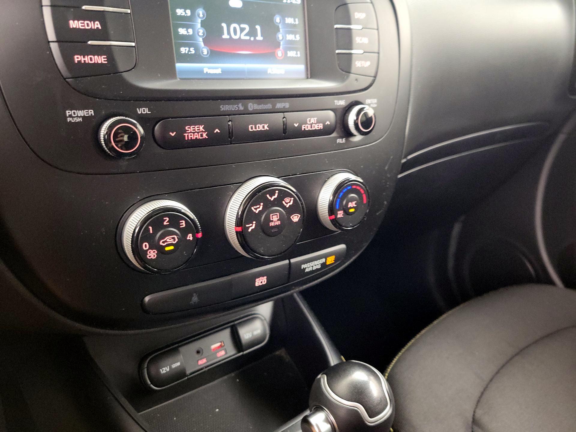 Thumbnail: 2016 Kia Soul - 16
