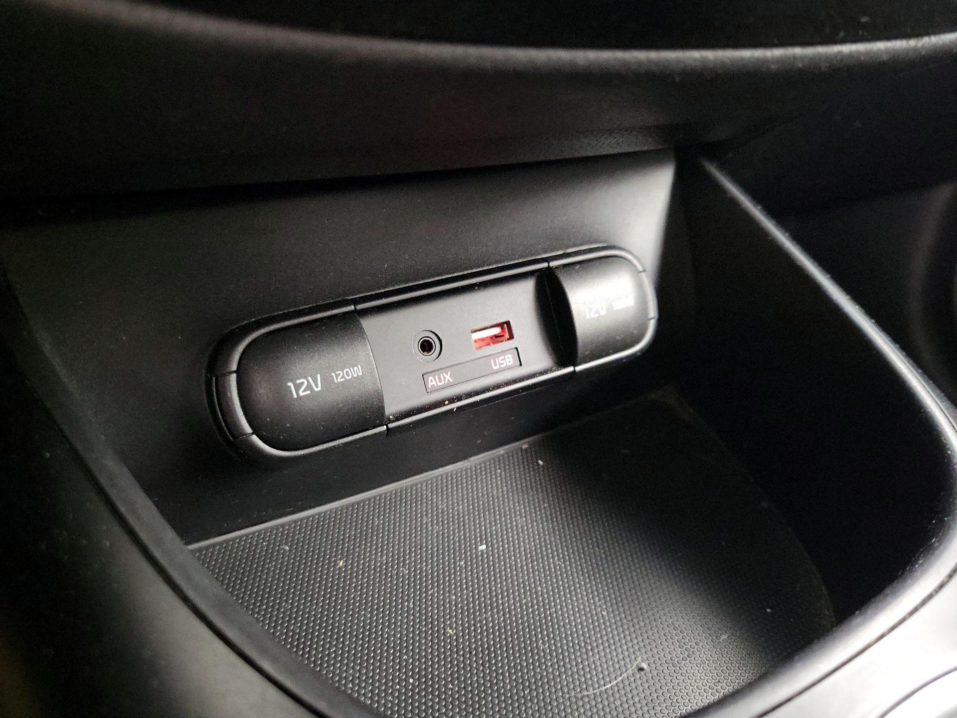 Thumbnail: 2016 Kia Soul - 18